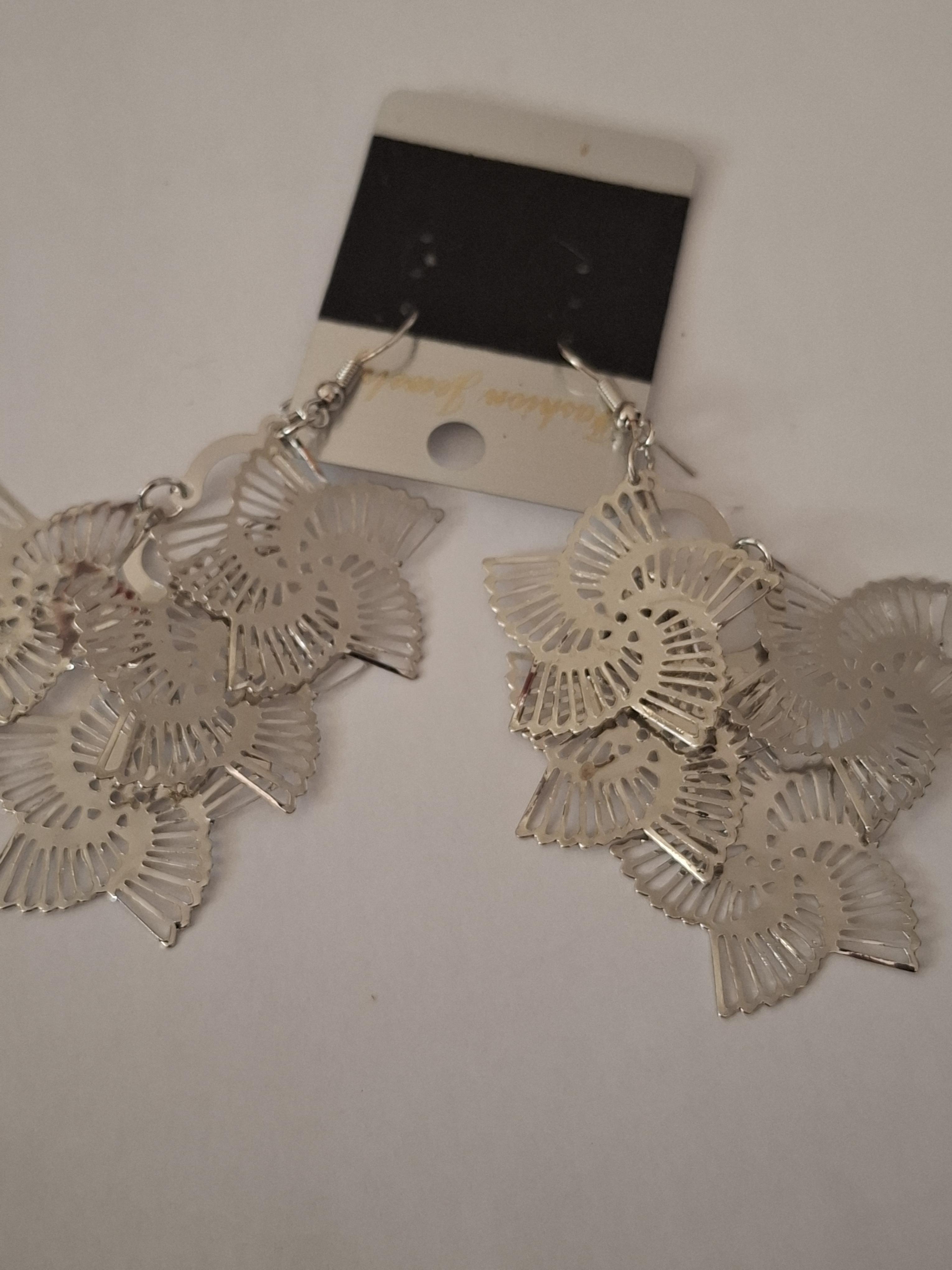 troc de troc reserve boucles d'oreilles image 0