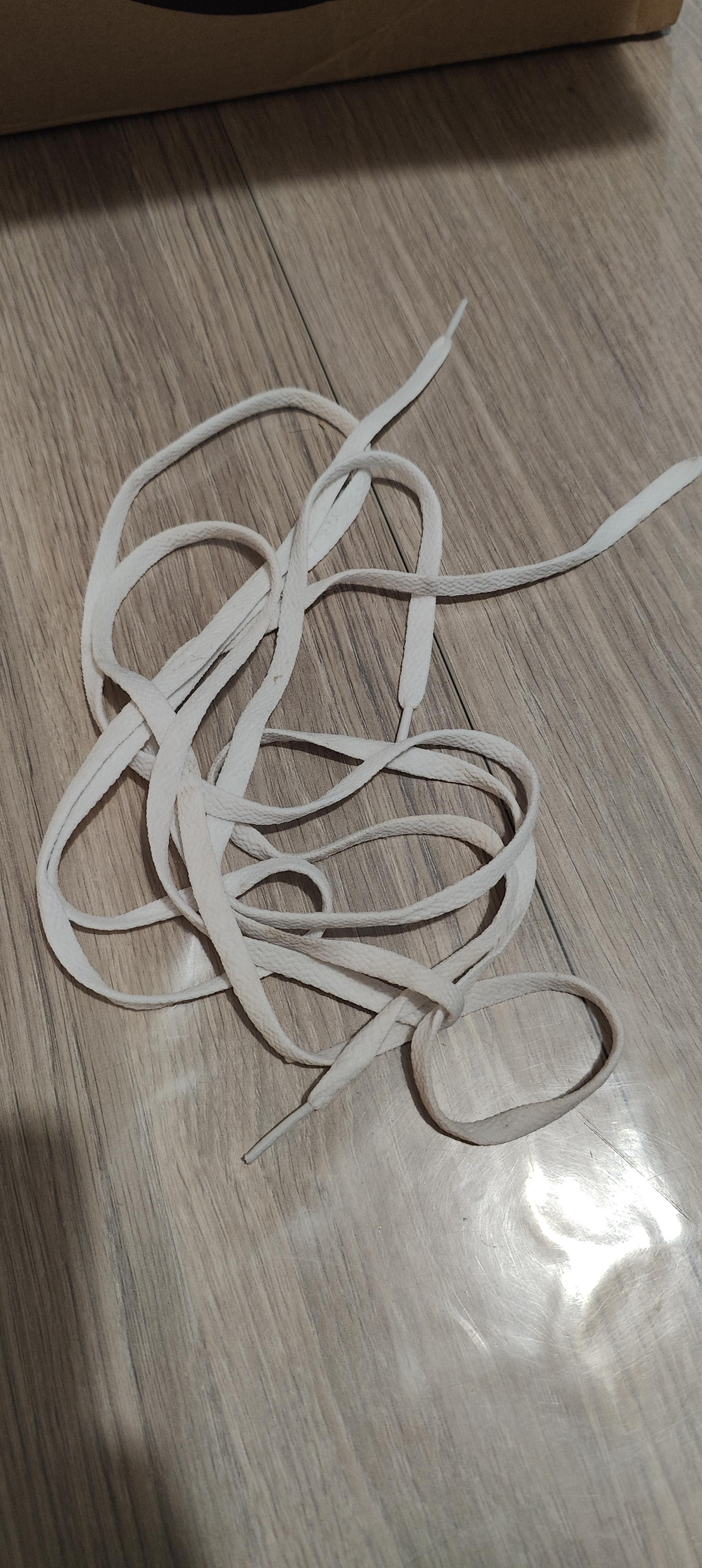 troc de troc paire de lacets image 0