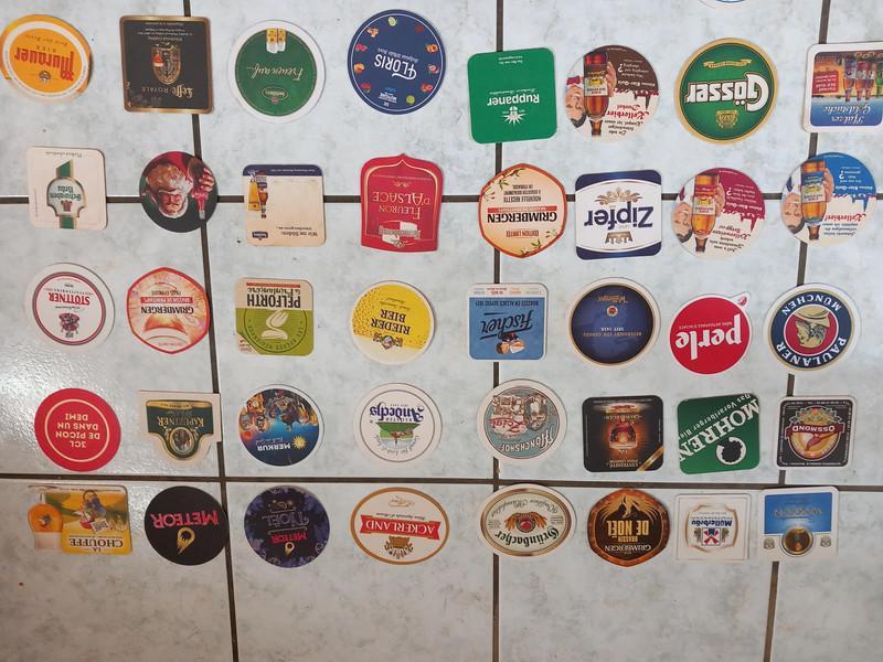 troc de troc lot de 50 dessous de verre différents image 2