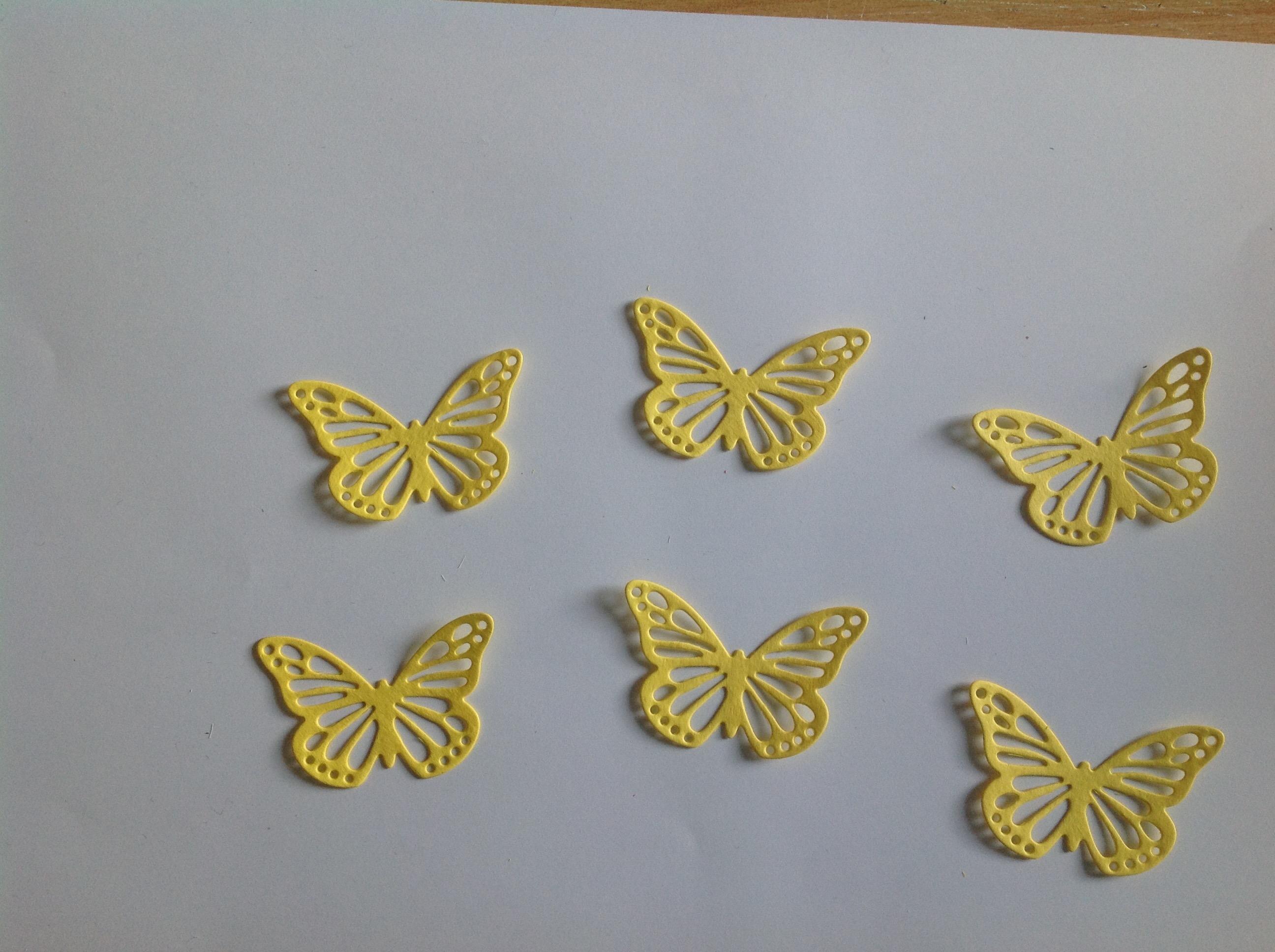 troc de troc lot papillons jaunes en papier image 0