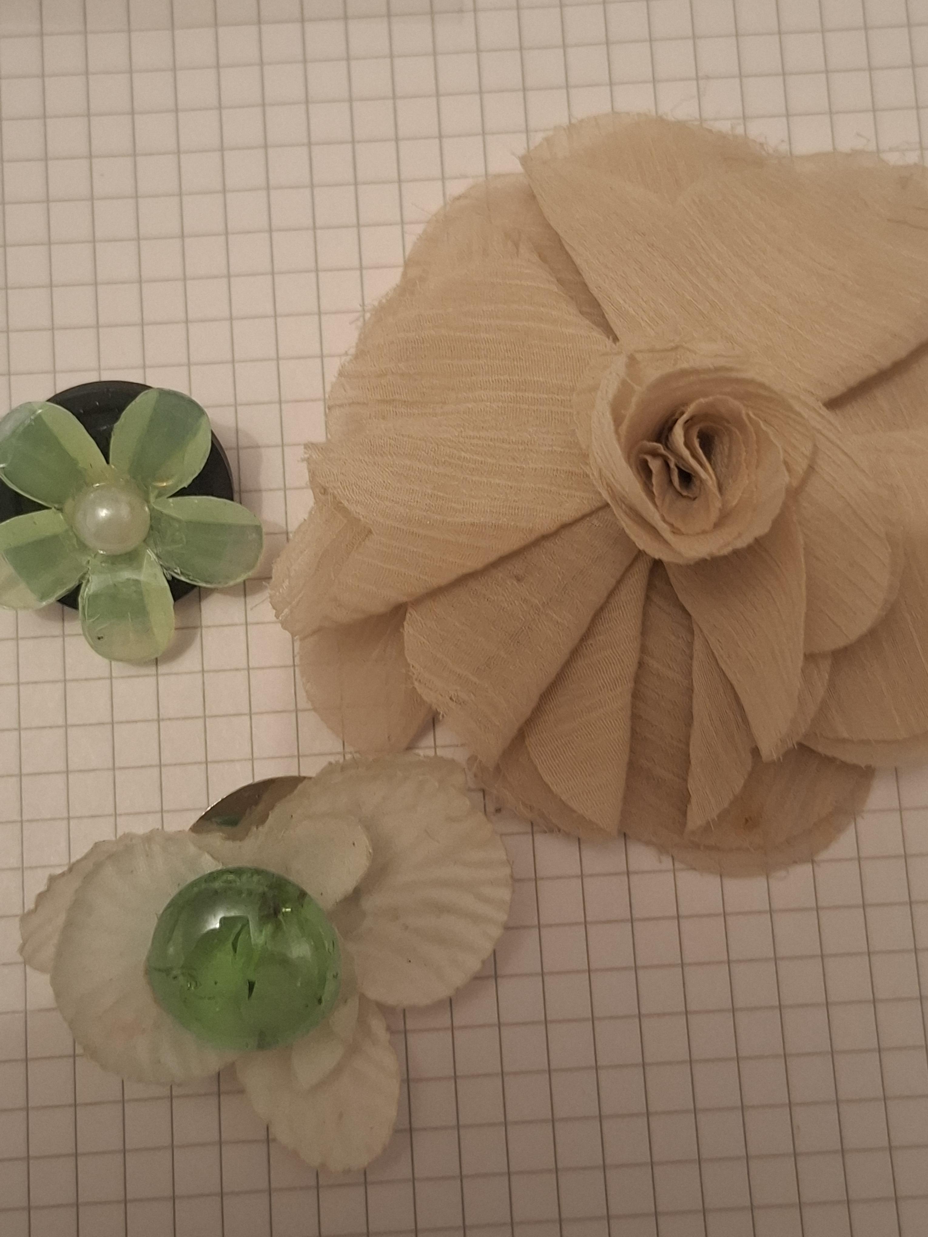 troc de troc lot broches image 0