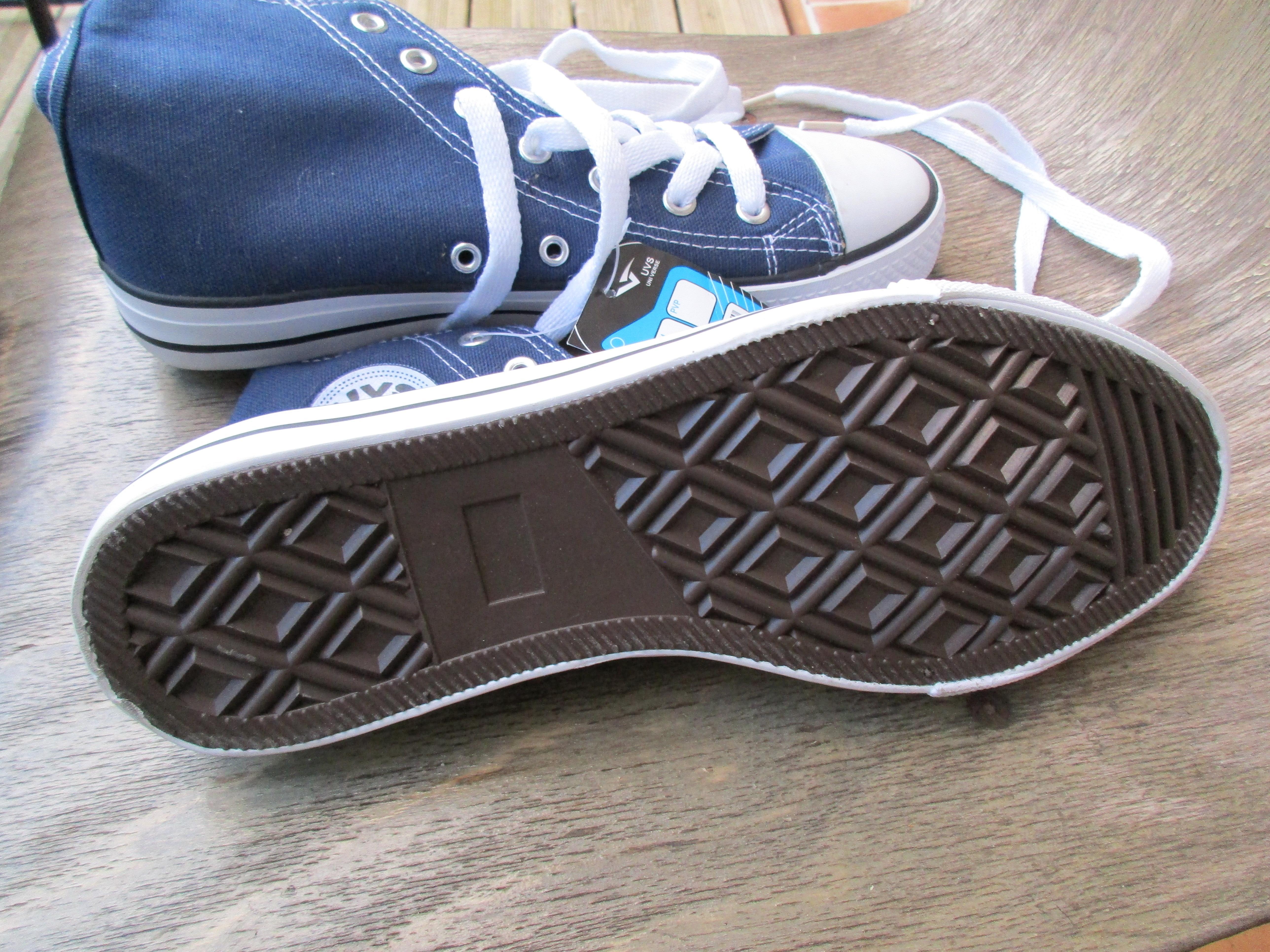 troc de troc baskets toile neuves image 1