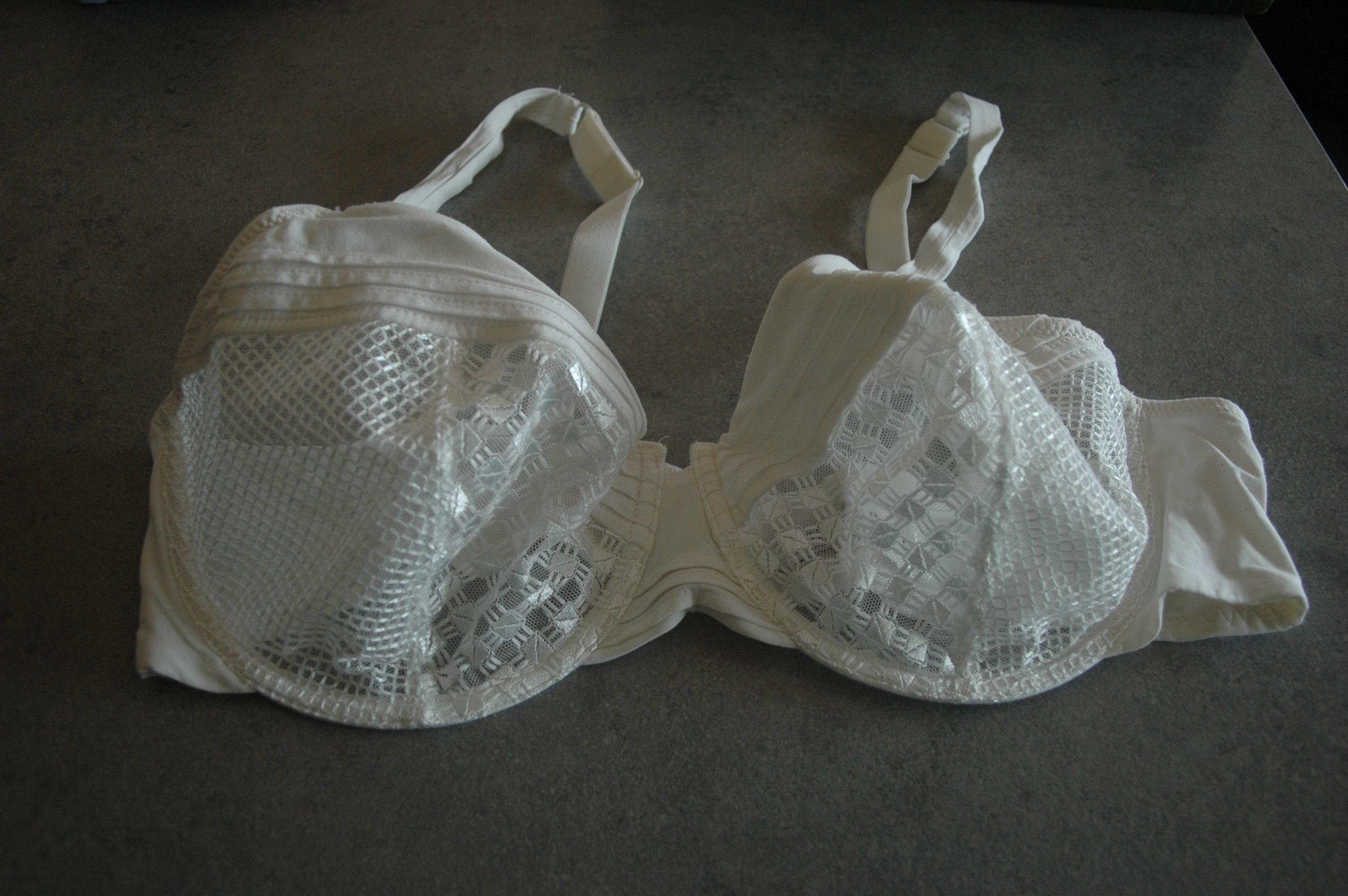 troc de troc soutien gorge lou image 0