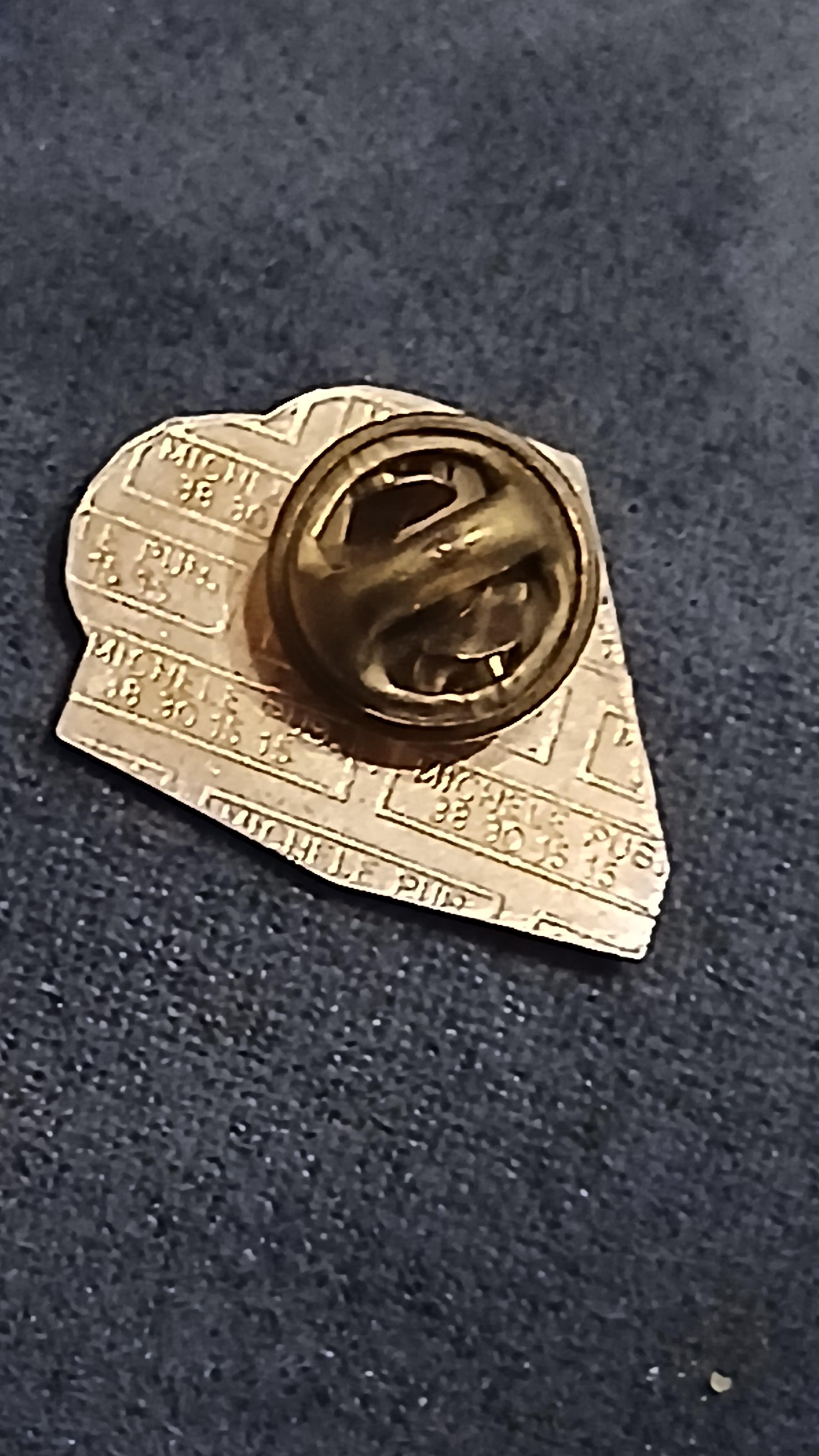 troc de troc un pins image 1