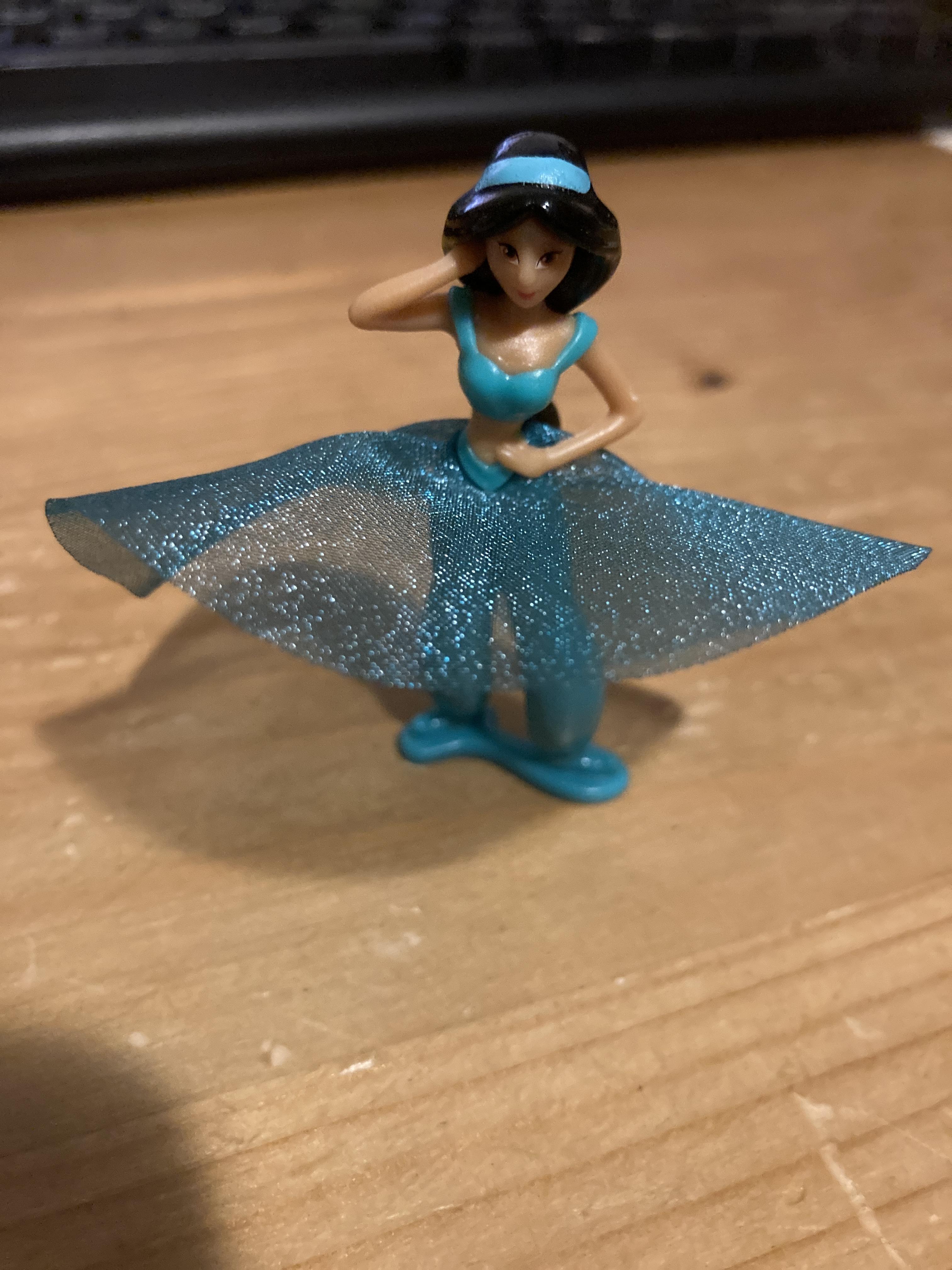 troc de troc réservé jouet kinder surprise princesse yasmine image 0