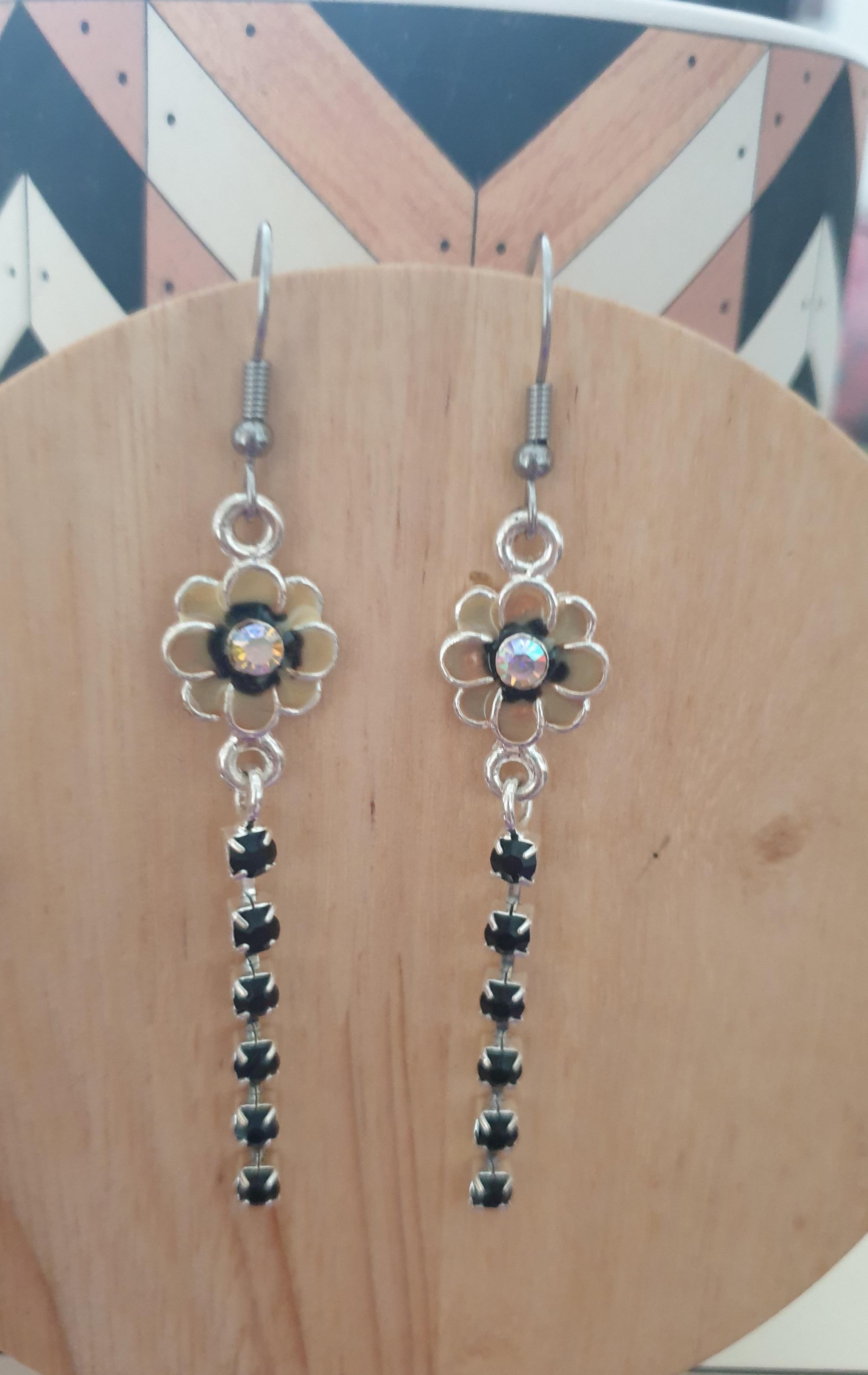 troc de troc paire de boucles d’oreilles image 0