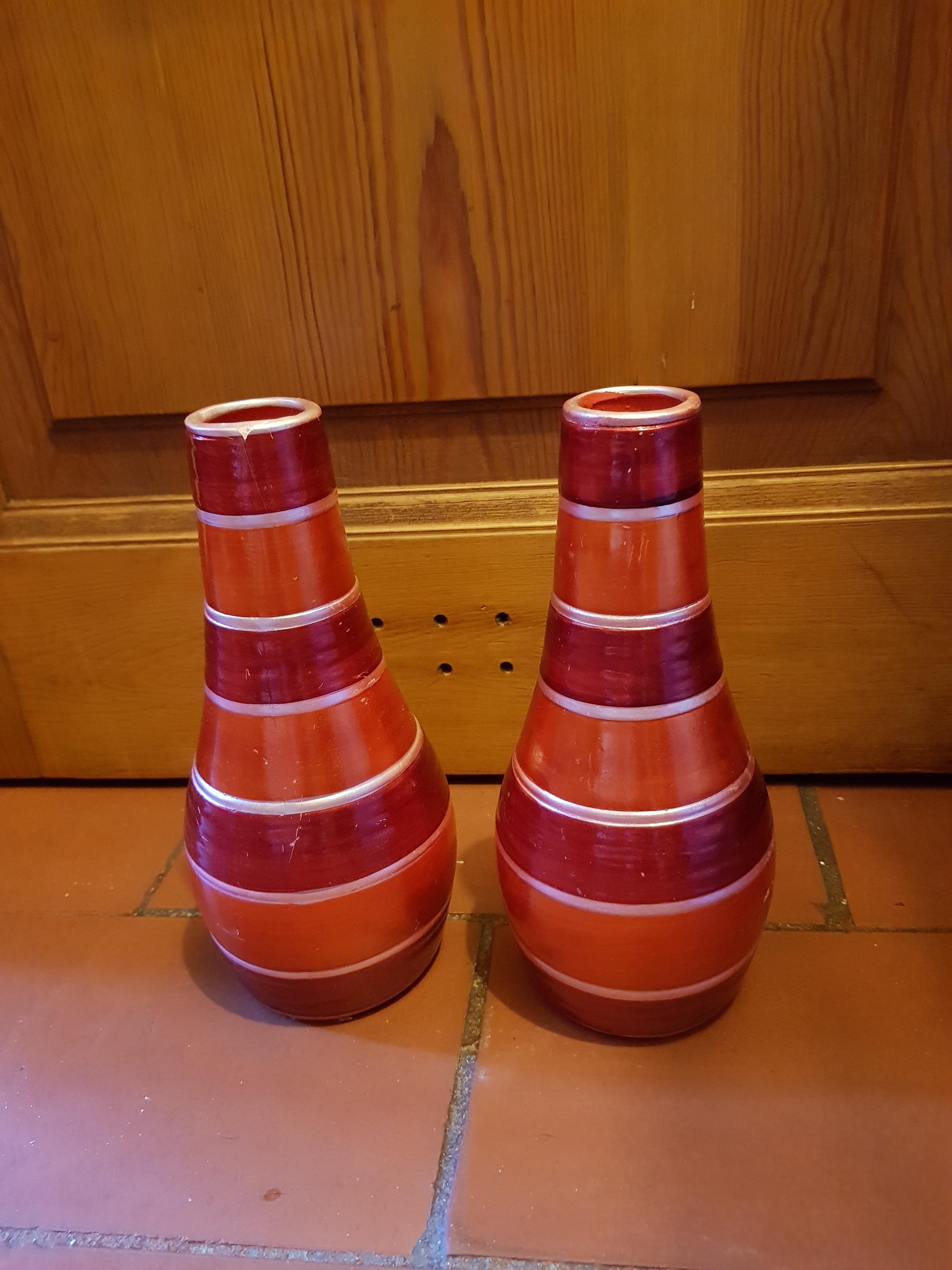 troc de troc lot de deux vases rouge et or image 0