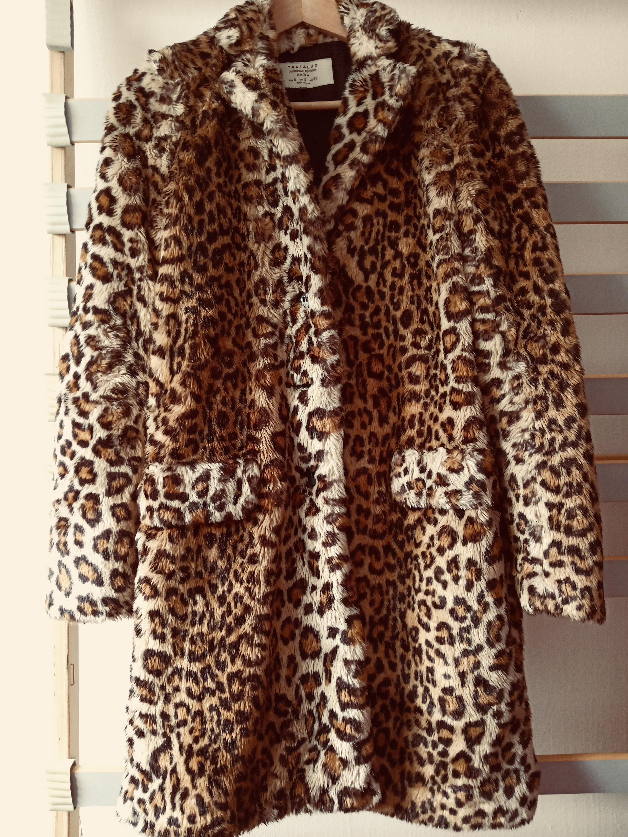 troc de troc jolie peau de bete (douce mais fausse) image 0