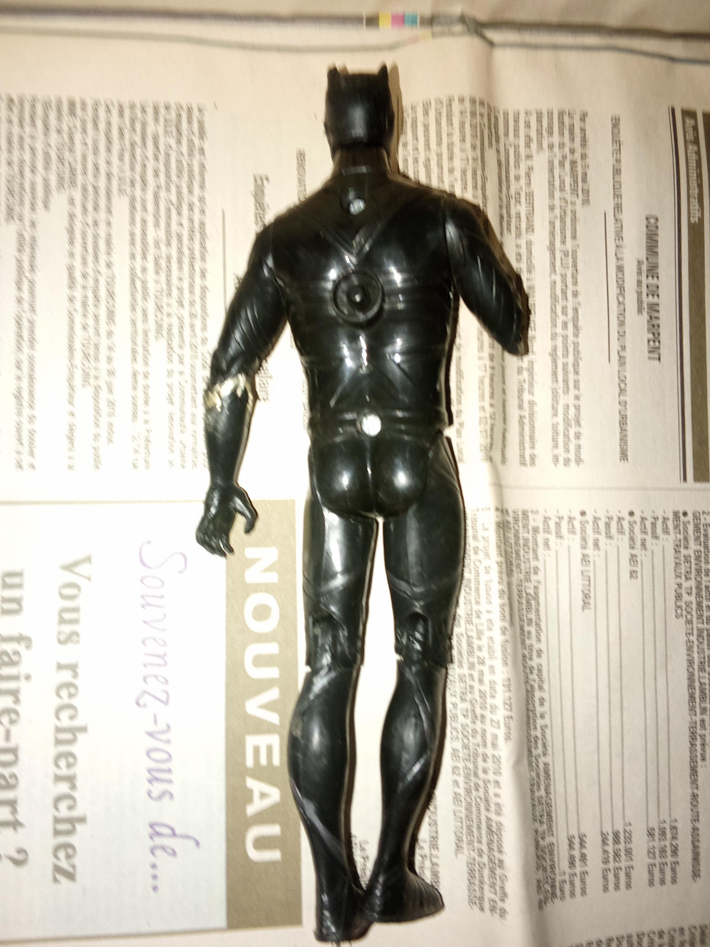 troc de troc figurine batman 15 cm manque une main image 1