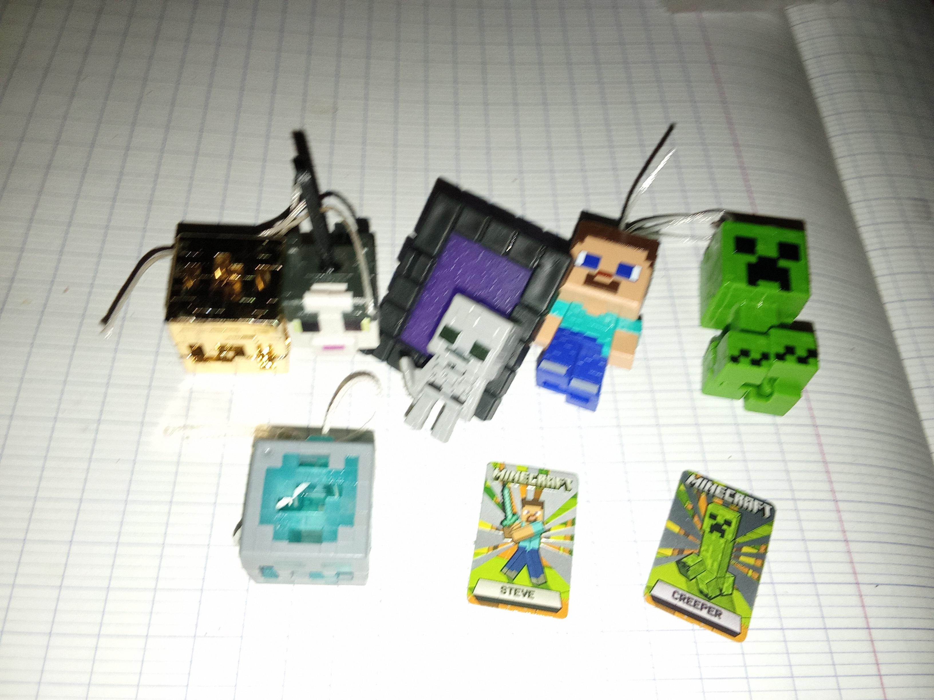 troc de troc lot jouet kinder minecraft joy réserver fidjy image 0