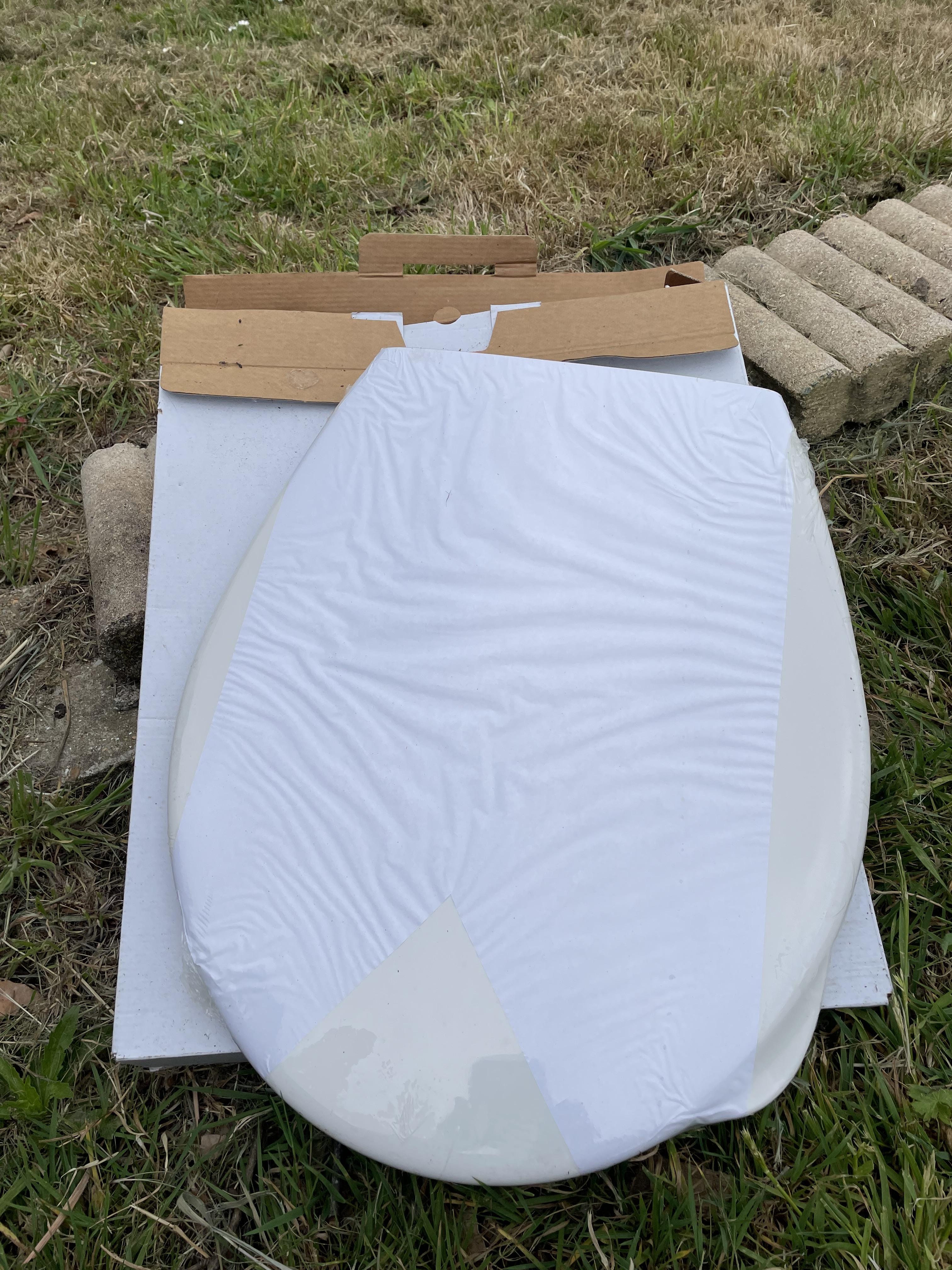 troc de troc abattant wc / réservé image 0