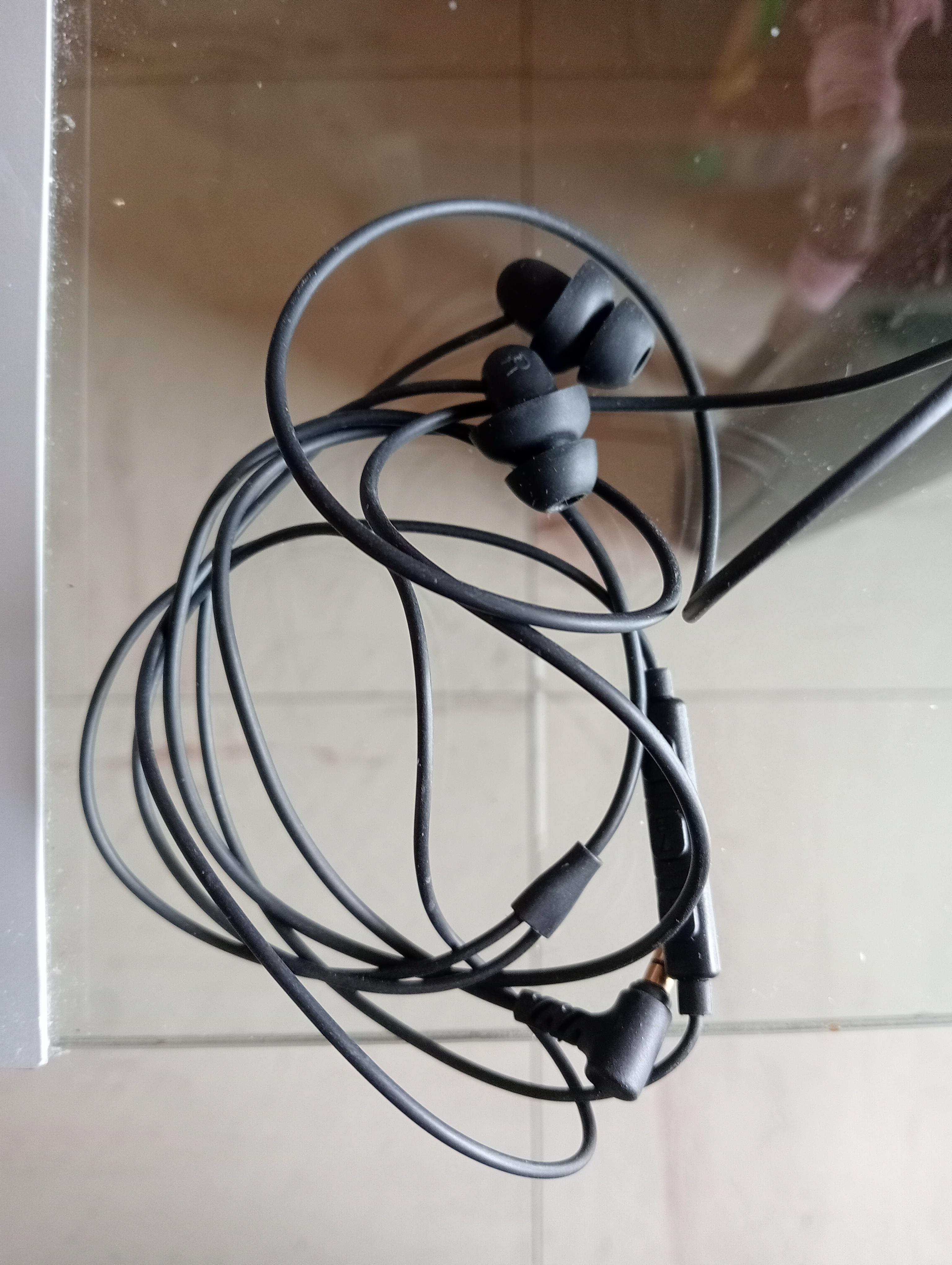 troc de troc ecouteurs anti bruit image 0