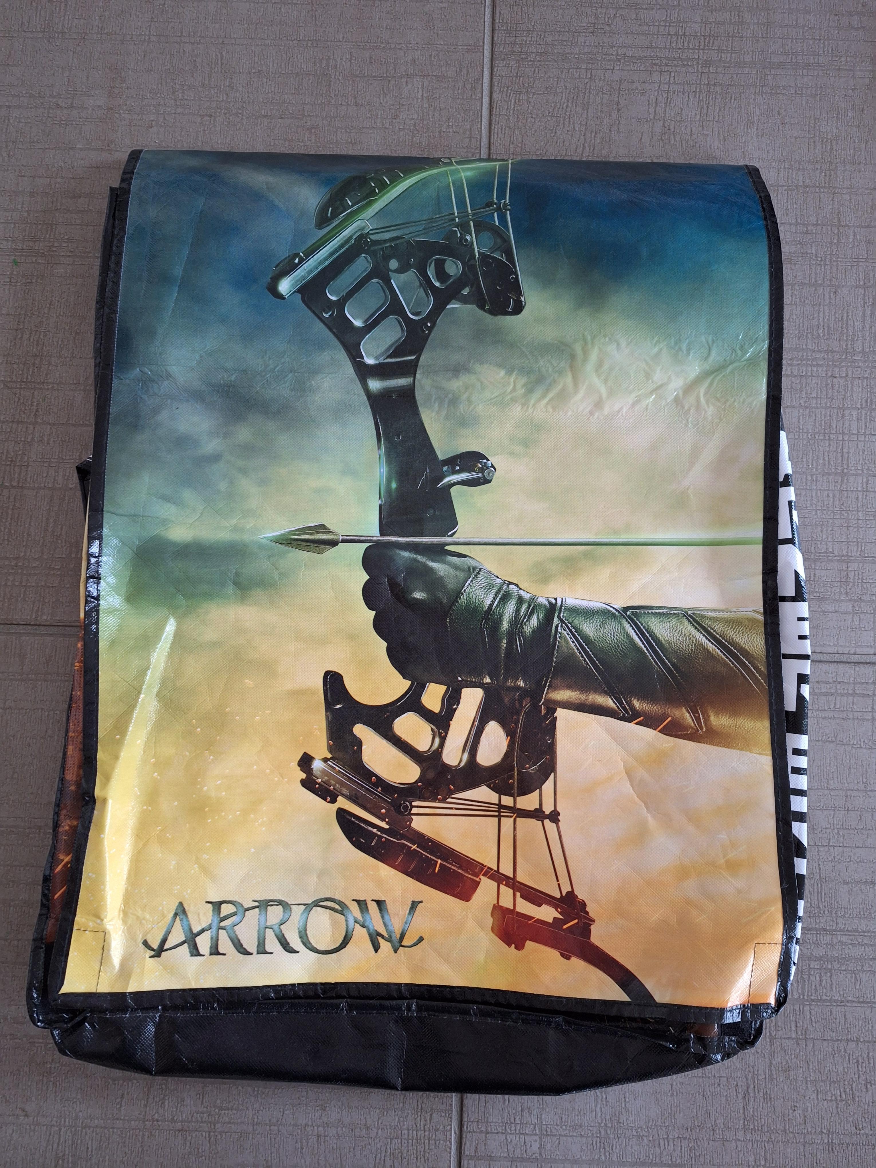 troc de troc sac à dos collector arrow - comic con 2016 image 2