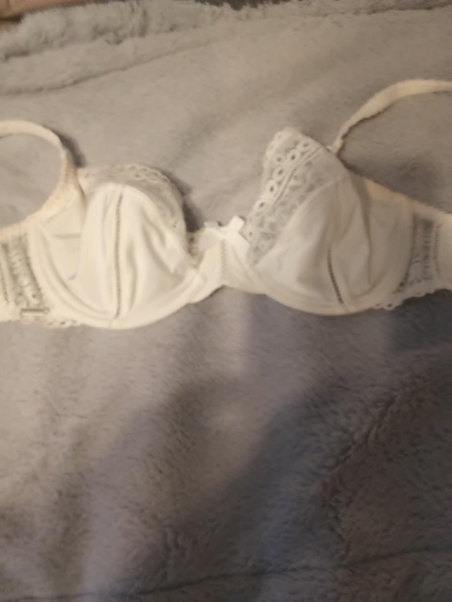 troc de troc soutien gorge blanc taille  75 bonnet b tres bon etat image 1