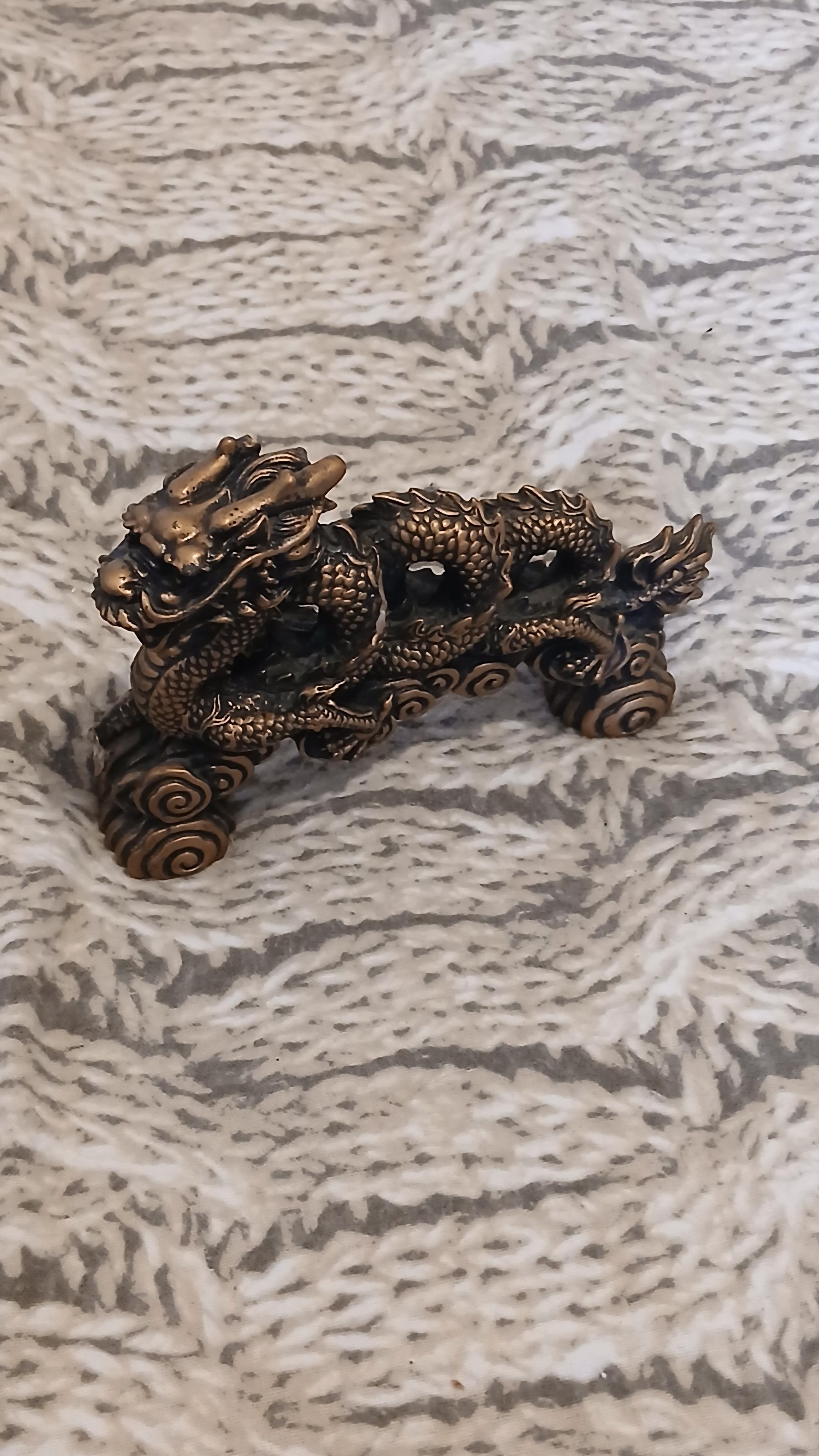 troc de troc une statue de lion image 0