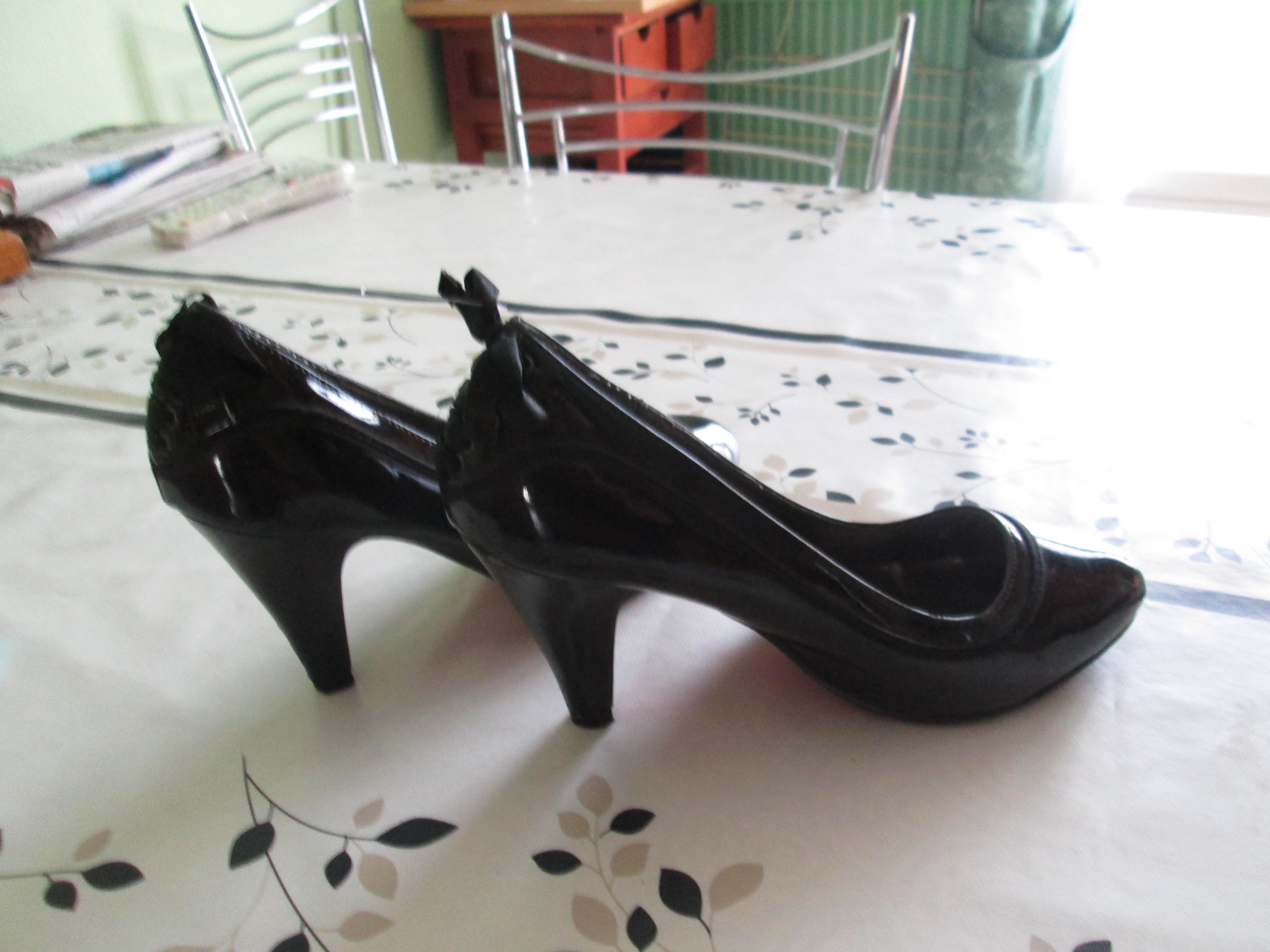troc de troc chaussure pointure 38 comme neuf 15 noisettes image 0