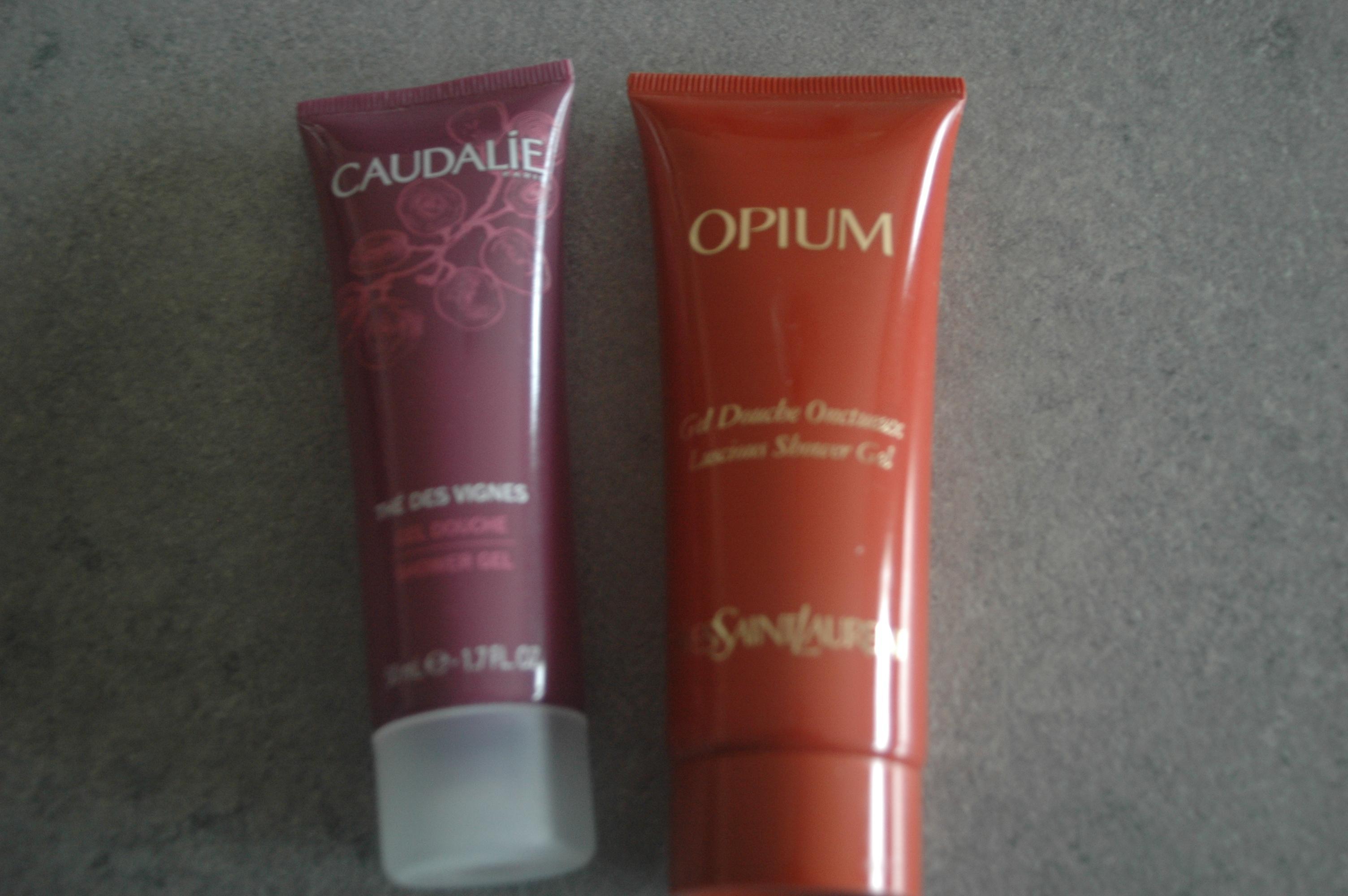 troc de troc reserve    gels douche caudalie et ysl image 0