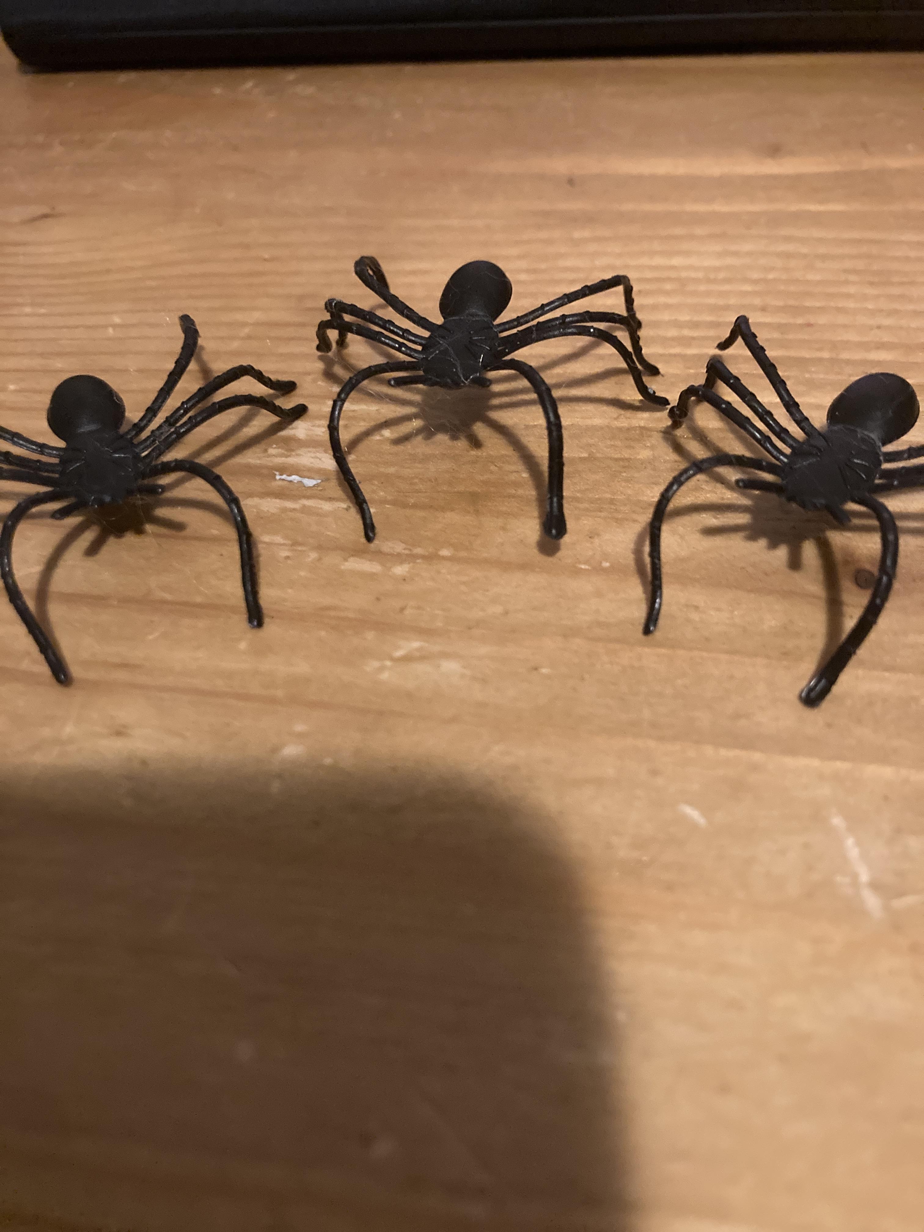 troc de troc 5 araignées en plastique image 1
