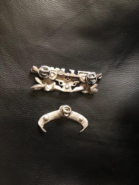 troc de troc lot de 2 pin's guns and roses image 1