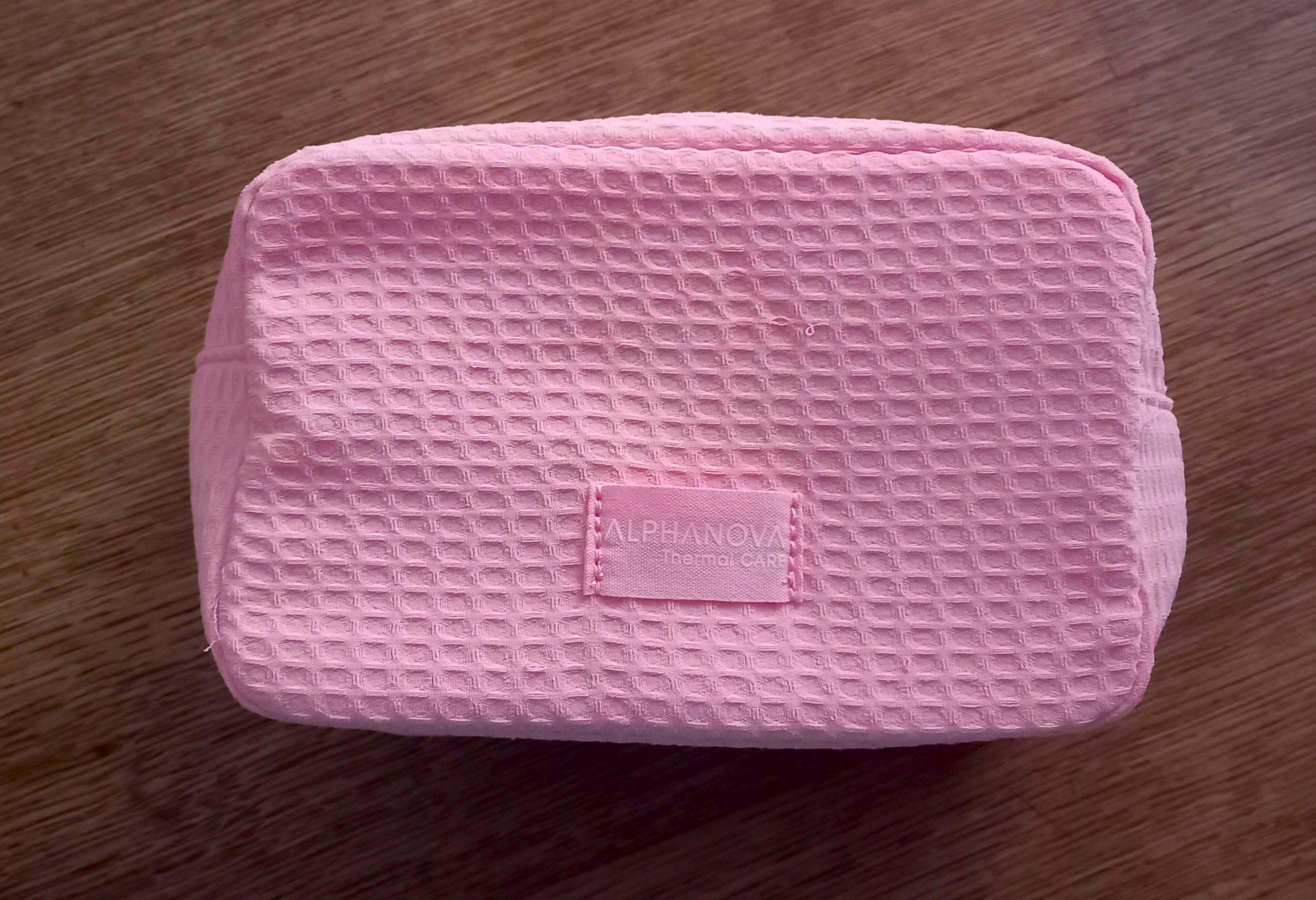 troc de troc trousse maquillage, cosmétiques ou d'école. reservee. image 1