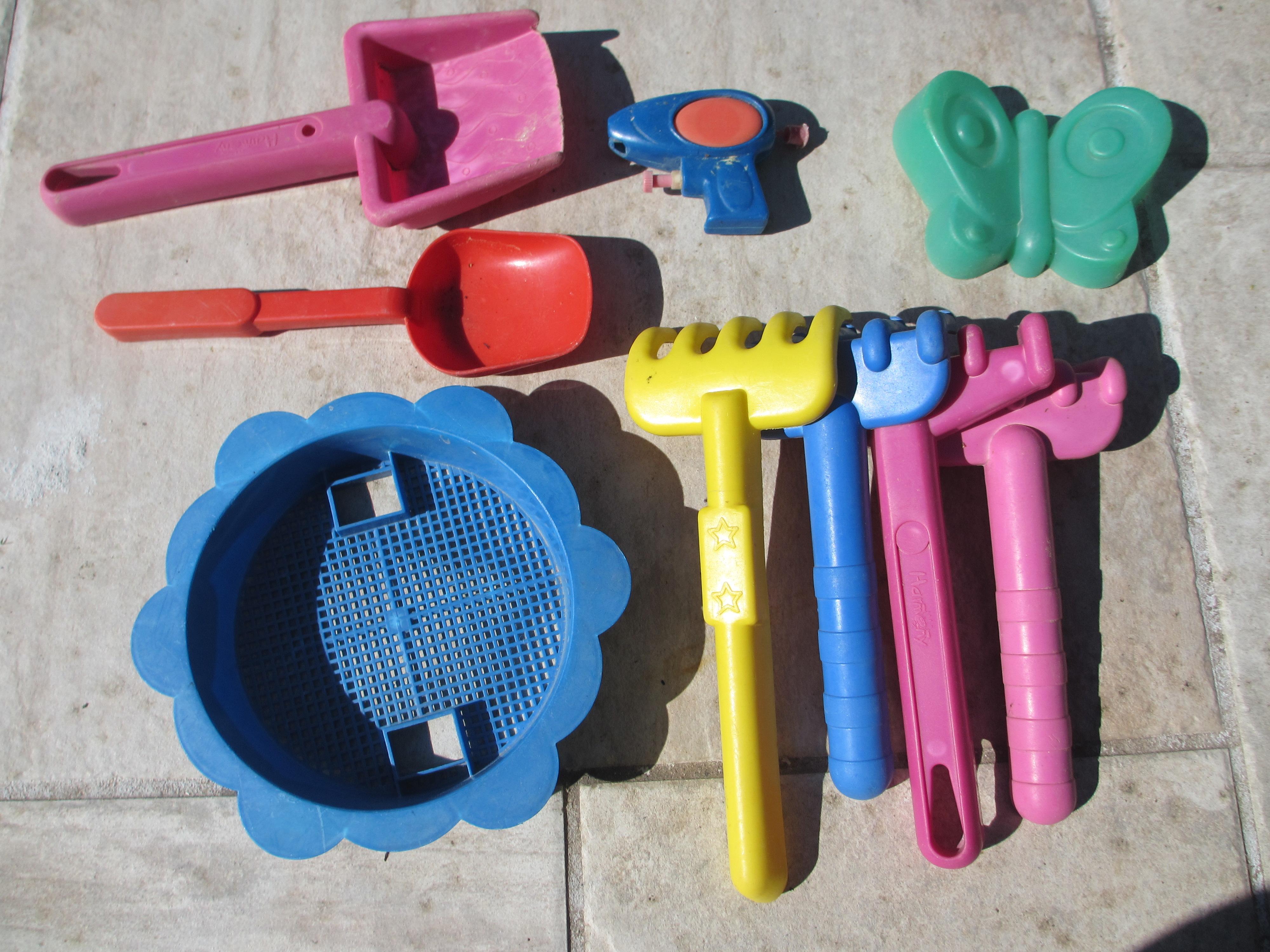 troc de troc lots de rateaux/pelle pour la plage image 0