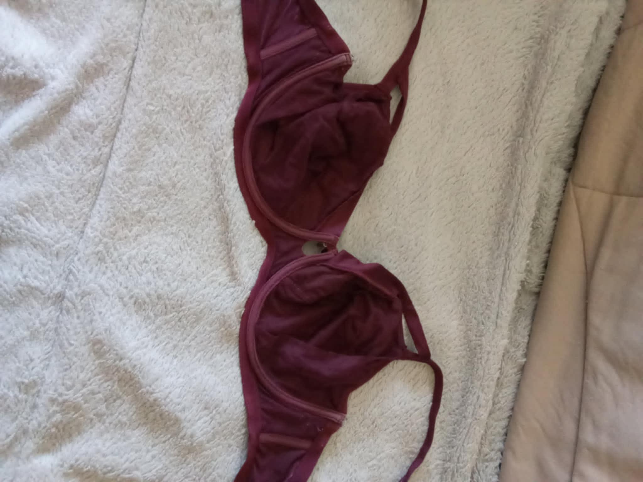 troc de troc soutien gorge grenat 95 bonnet e marque charlotte image 0