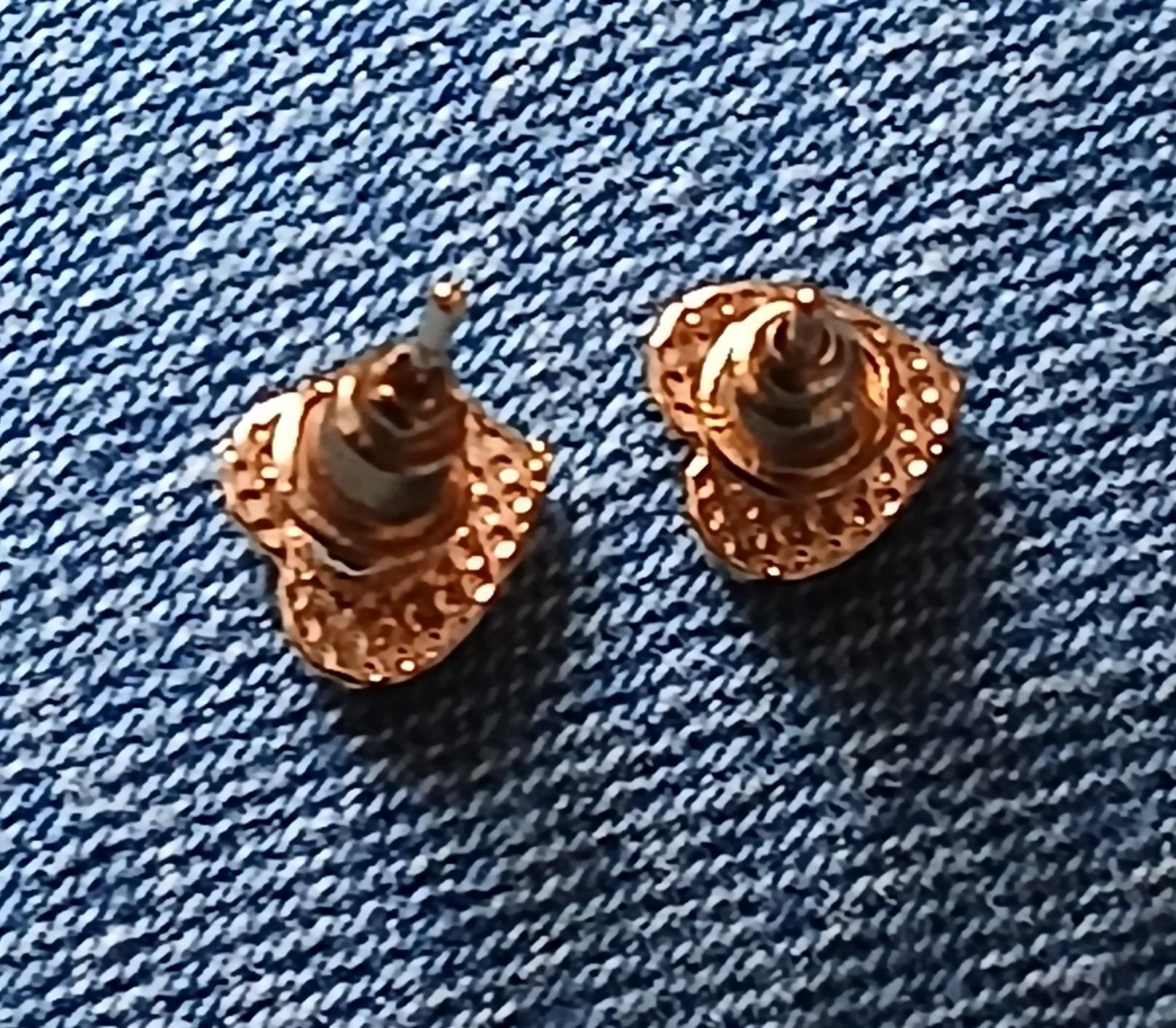 troc de troc une boucle d oreille image 2