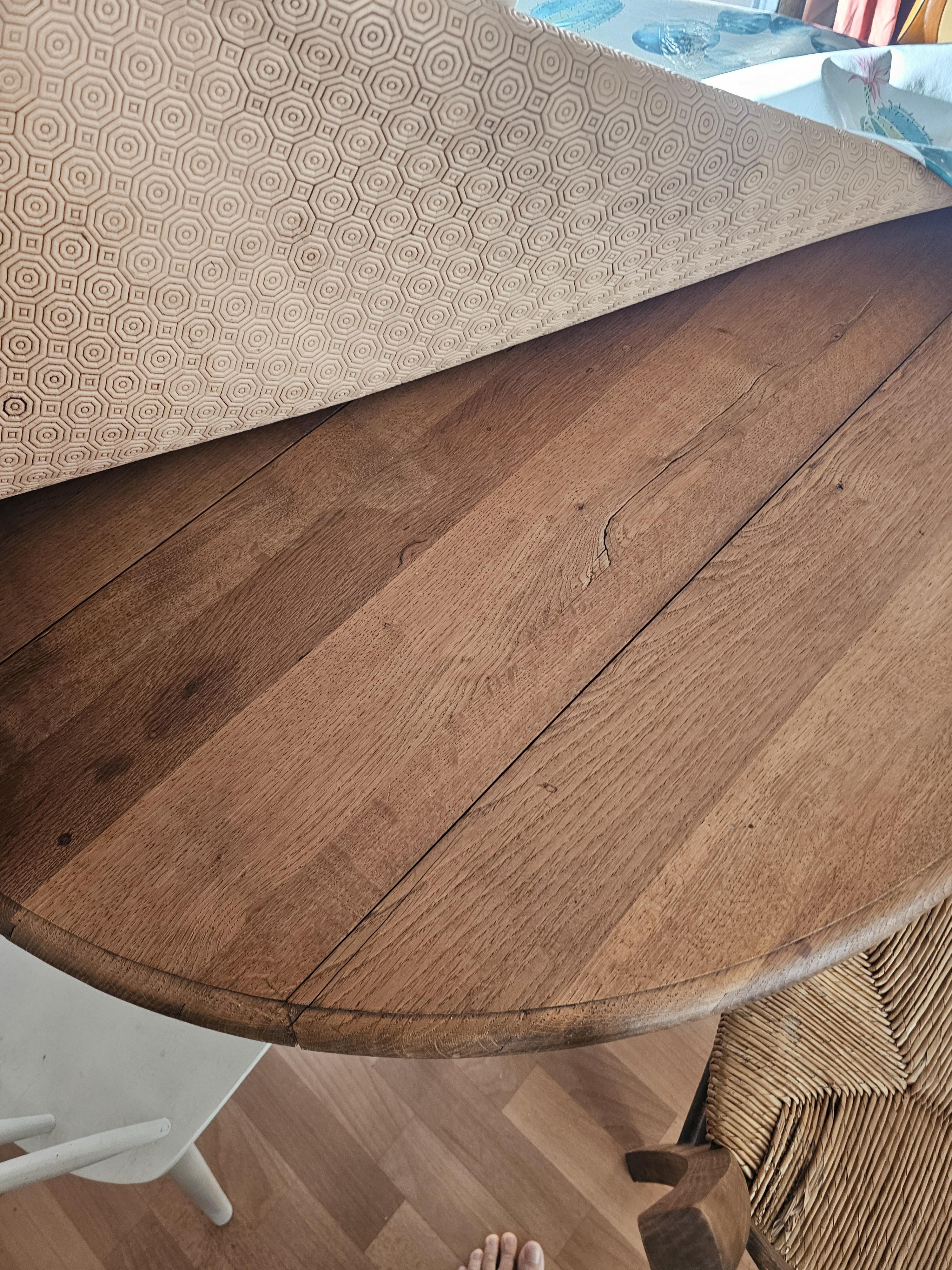troc de troc table ronde + 3 chaises image 1