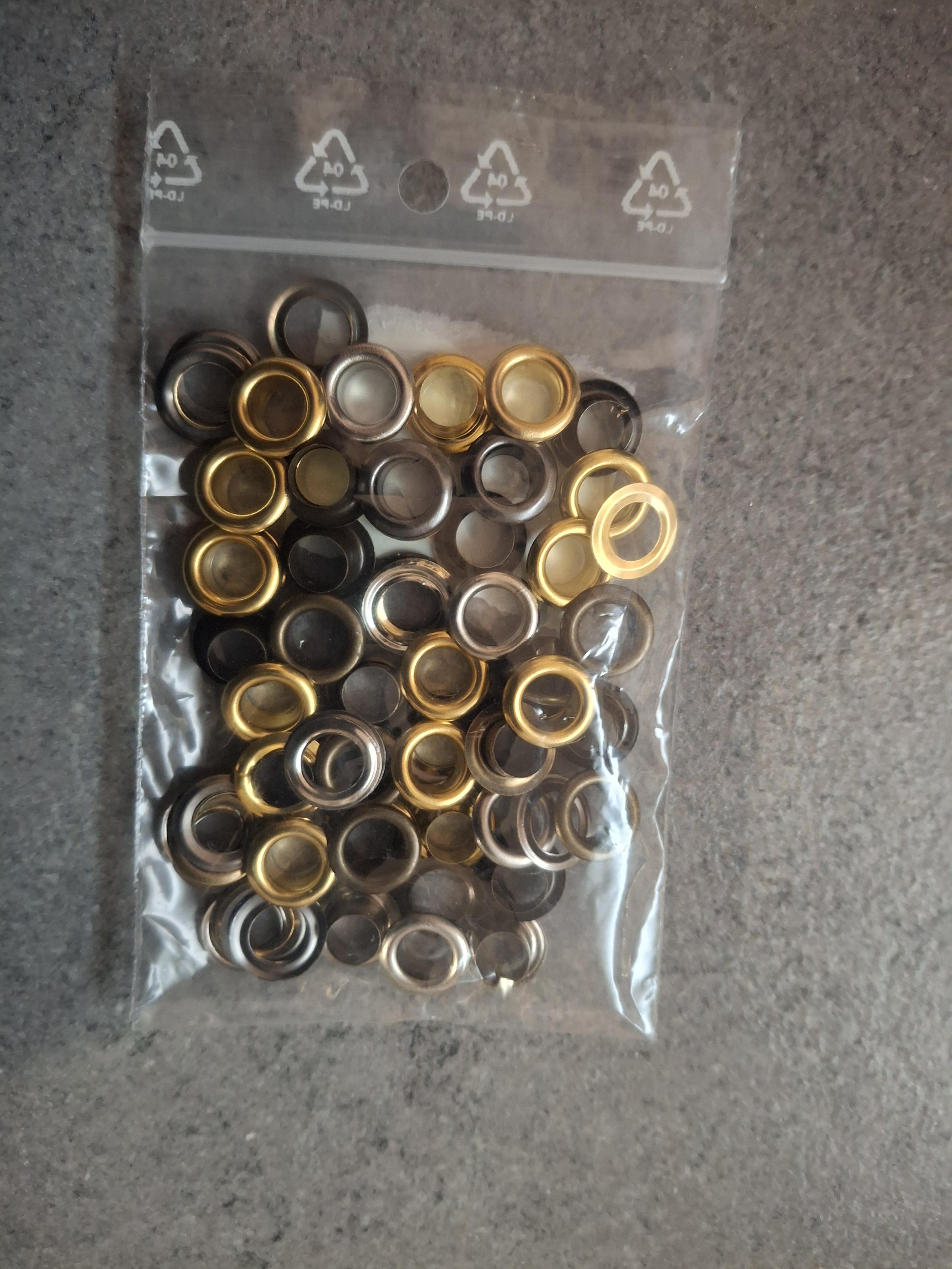 troc de troc lot œillets a poser image 0