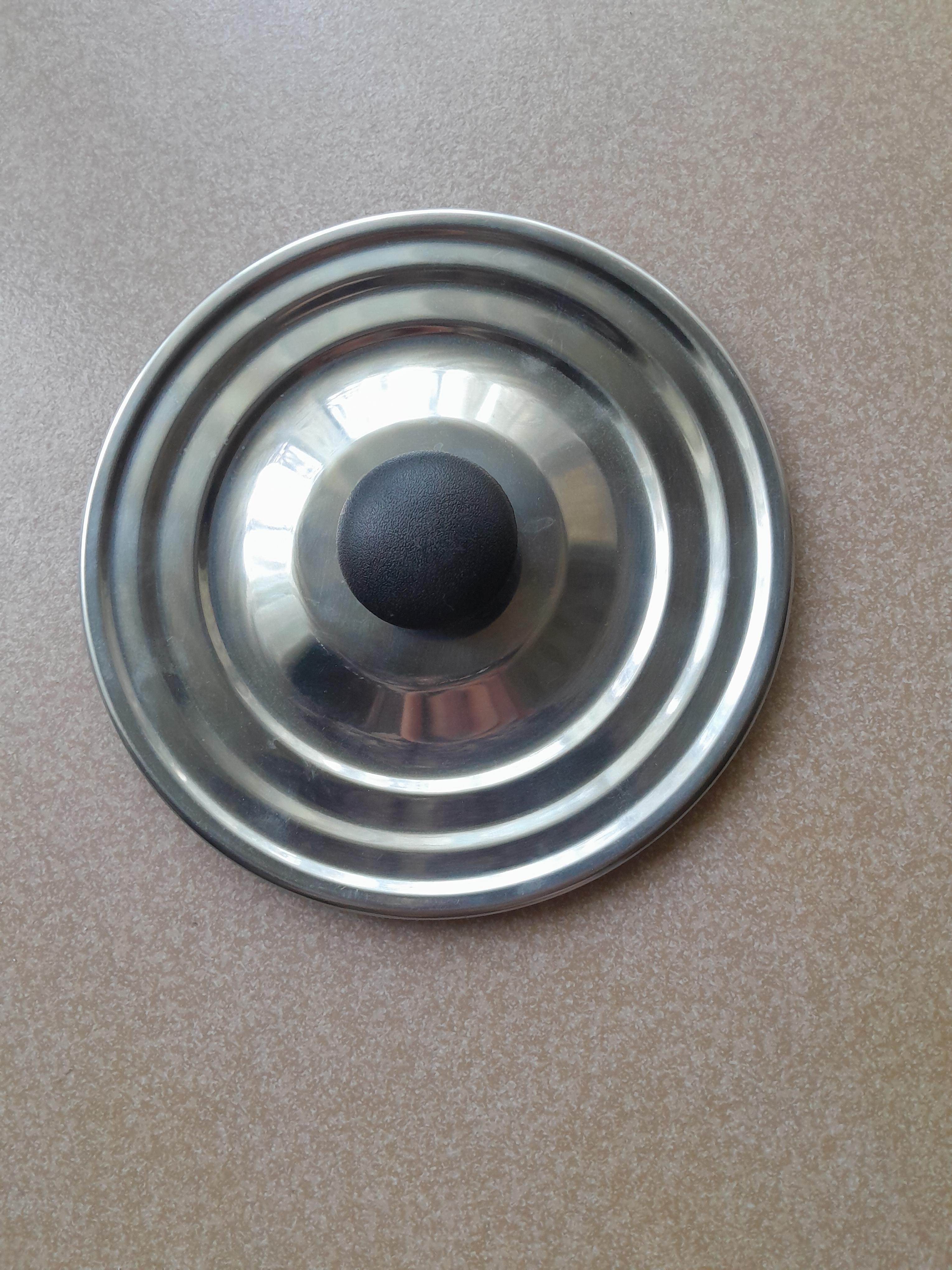 troc de troc réservée couvercle en inox très bon état image 0