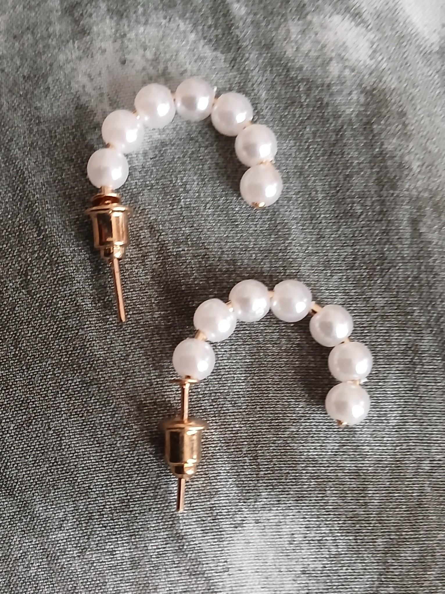 troc de troc une paire de boucle d oreille image 0