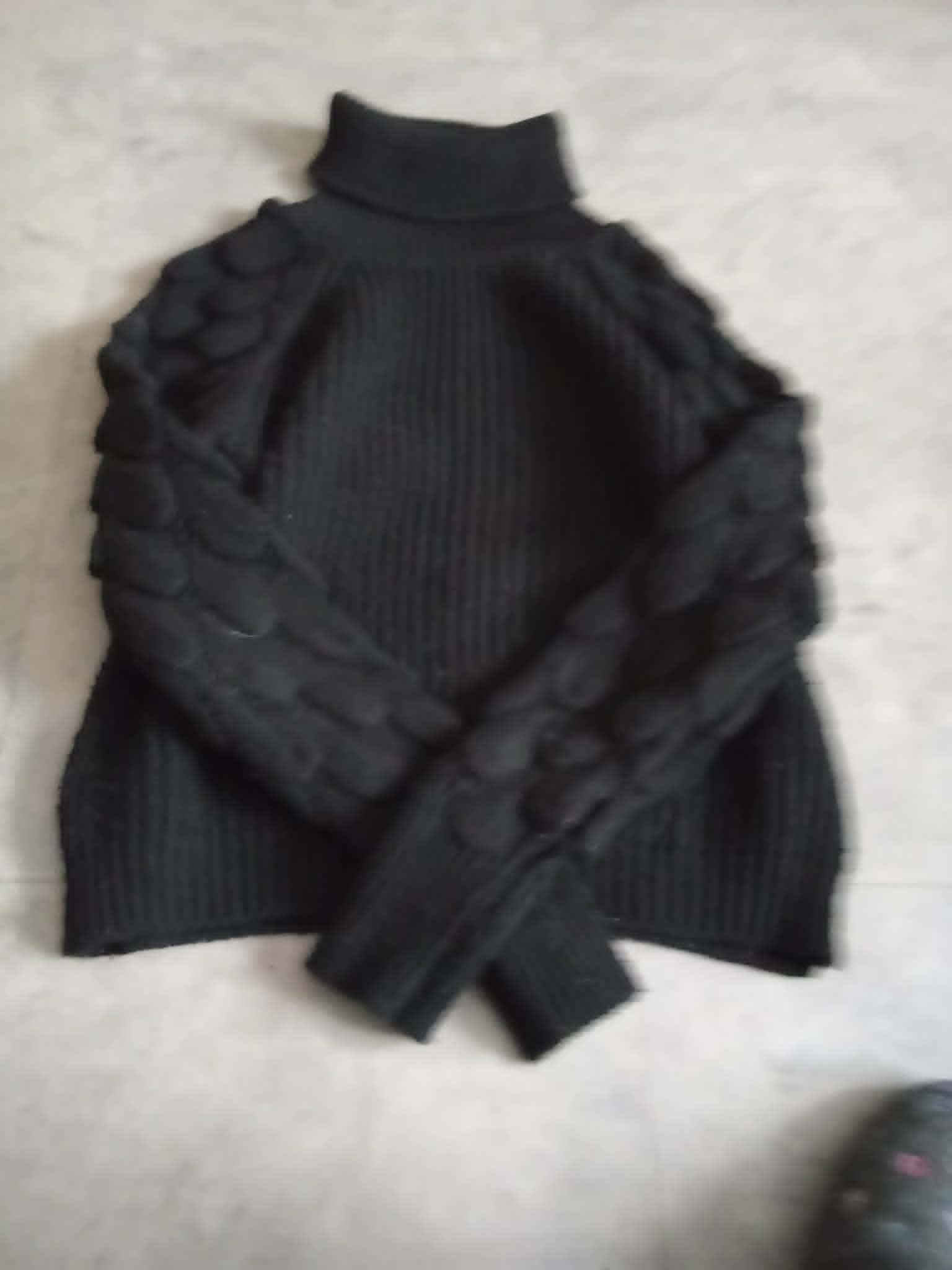 troc de troc gros pull col roulé noir manches fantaisie taille 38 image 2