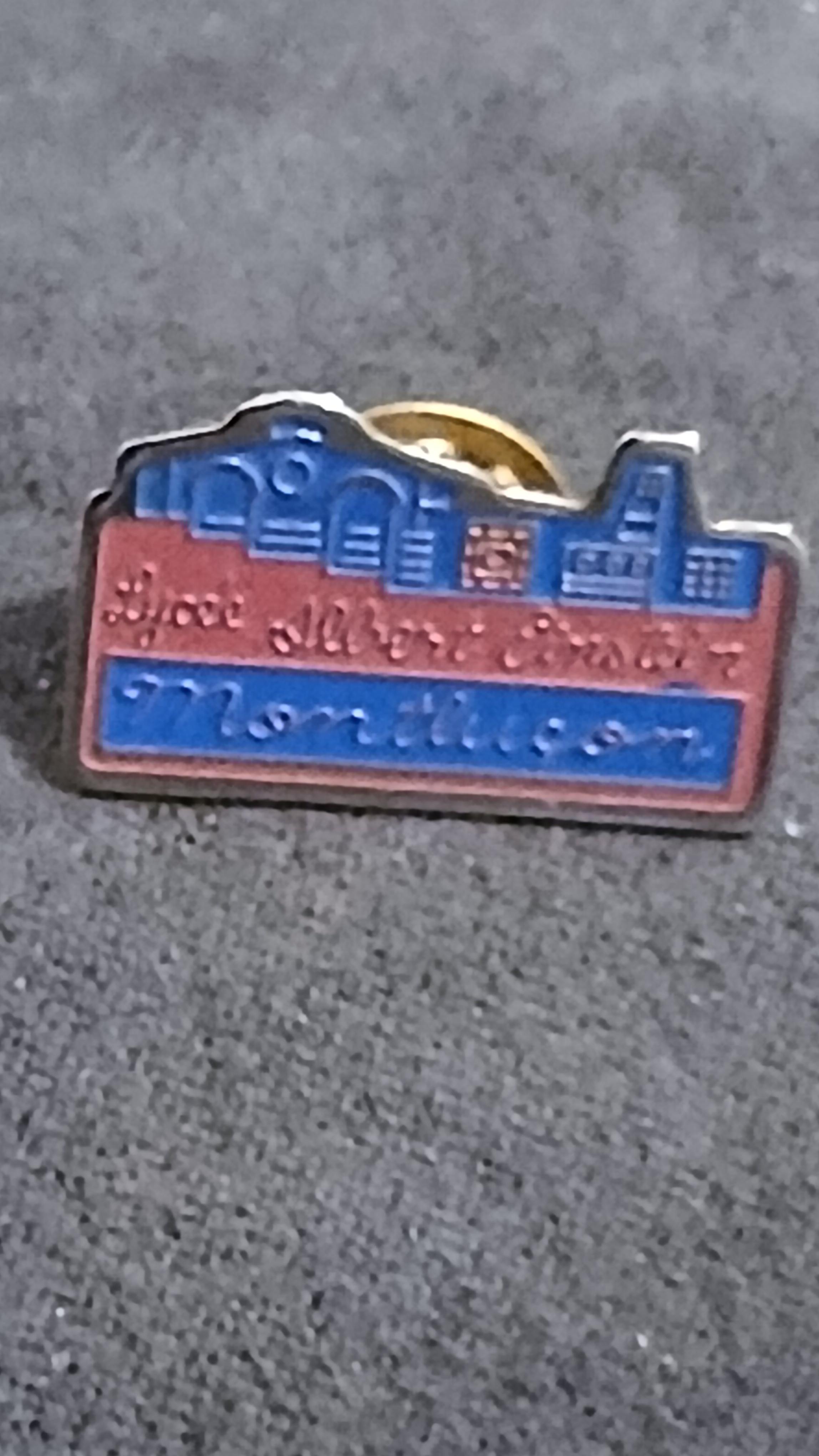 troc de troc un pins image 0