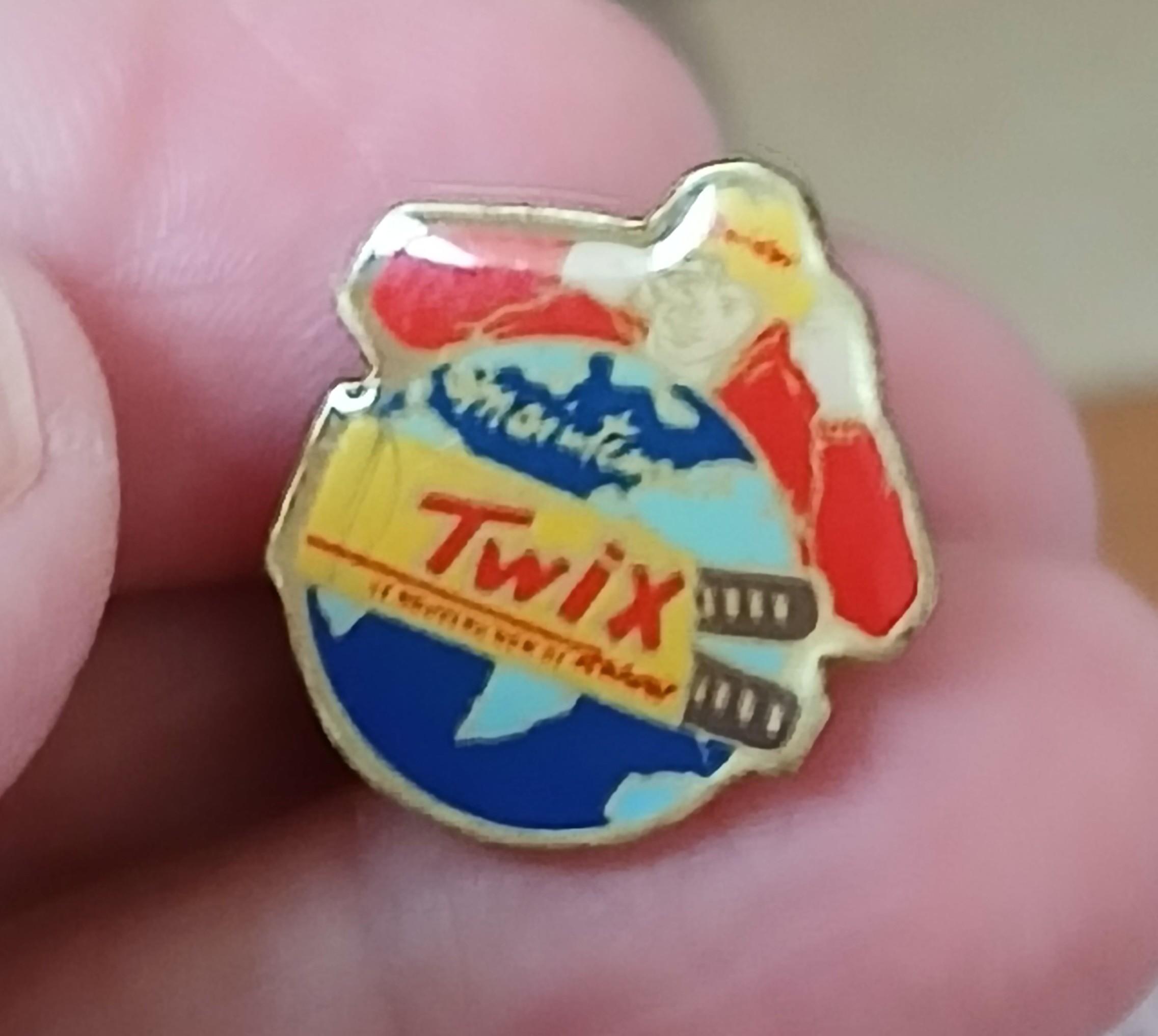 troc de troc reserver  pins ' twik ' image 0