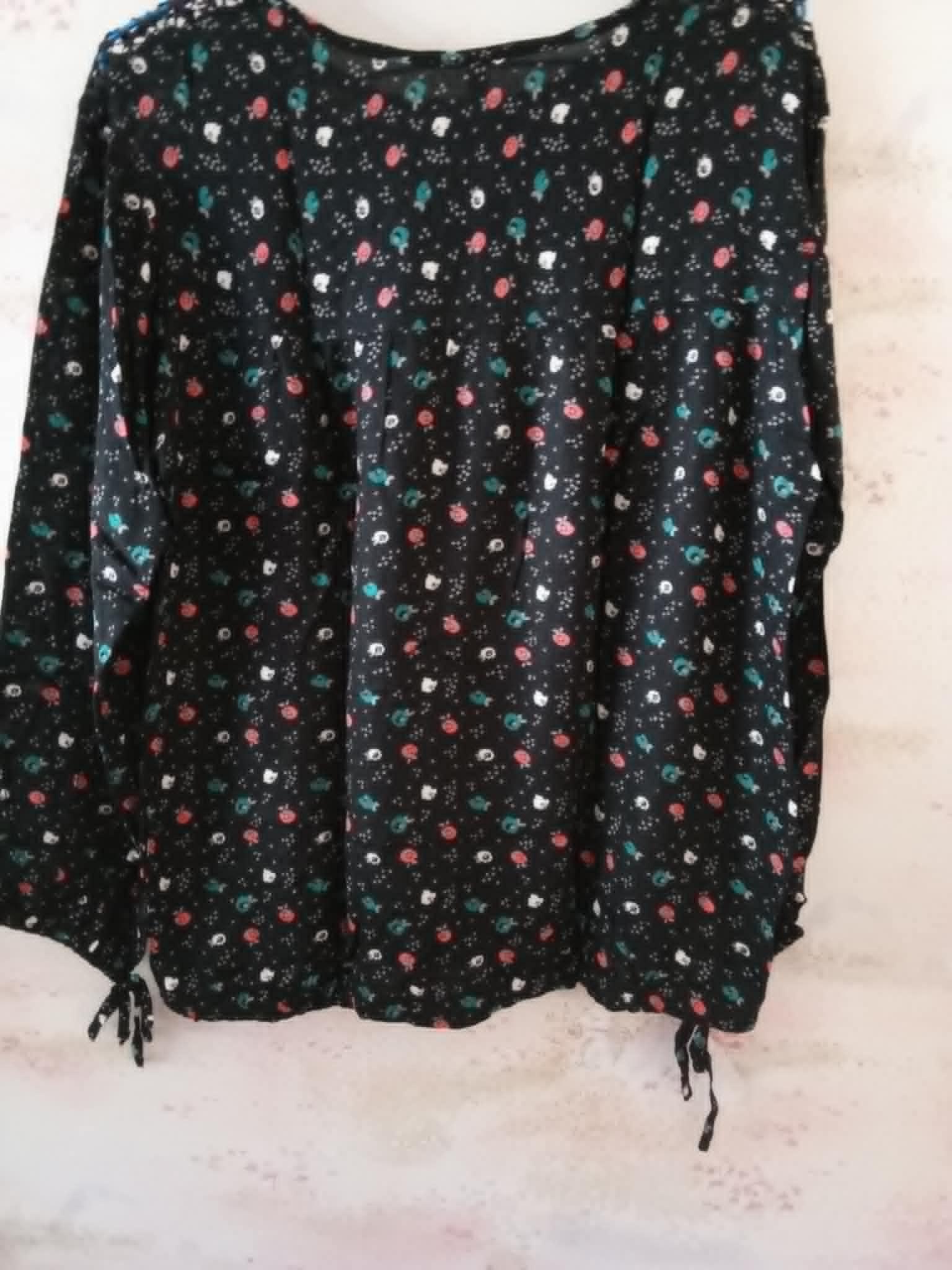 troc de troc très jolie haut noir taille 44/46 image 2