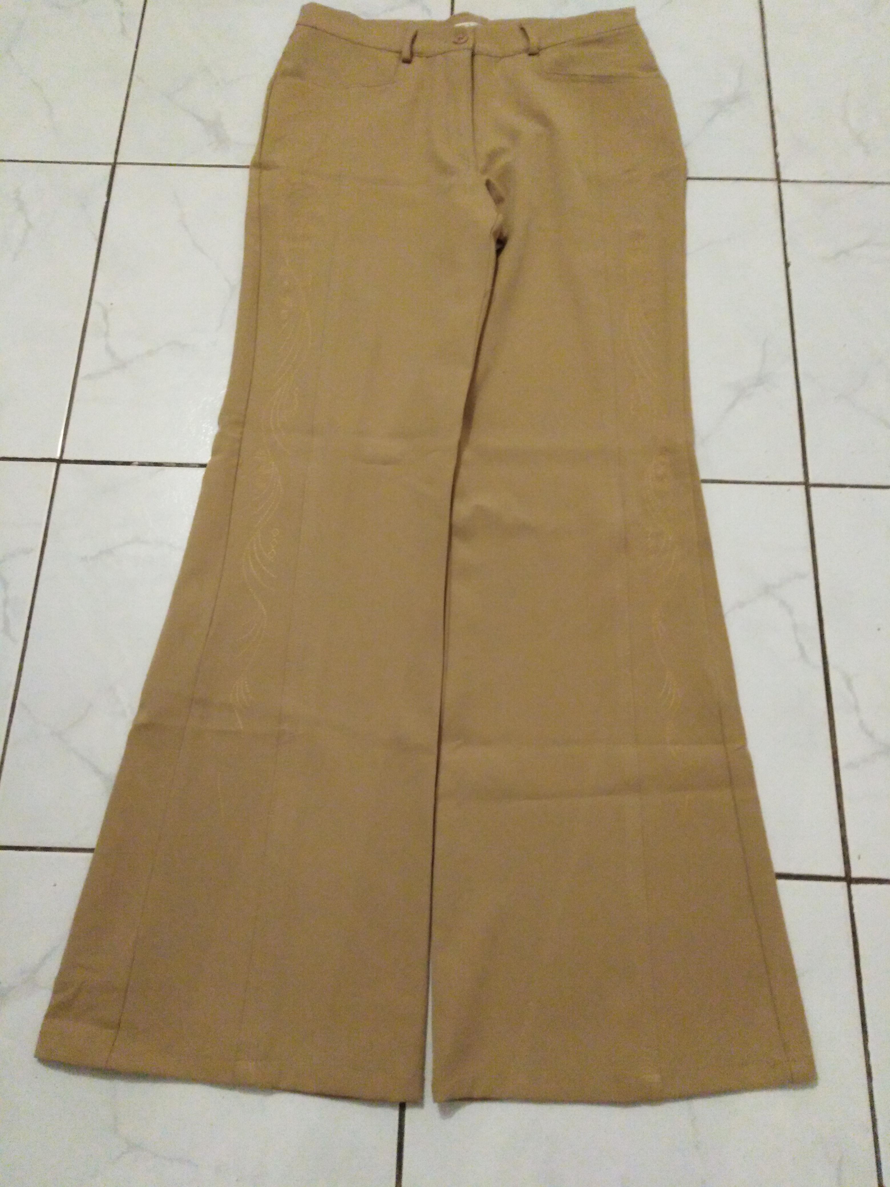 troc de troc pantalon marron femme taille 40 neuf image 0