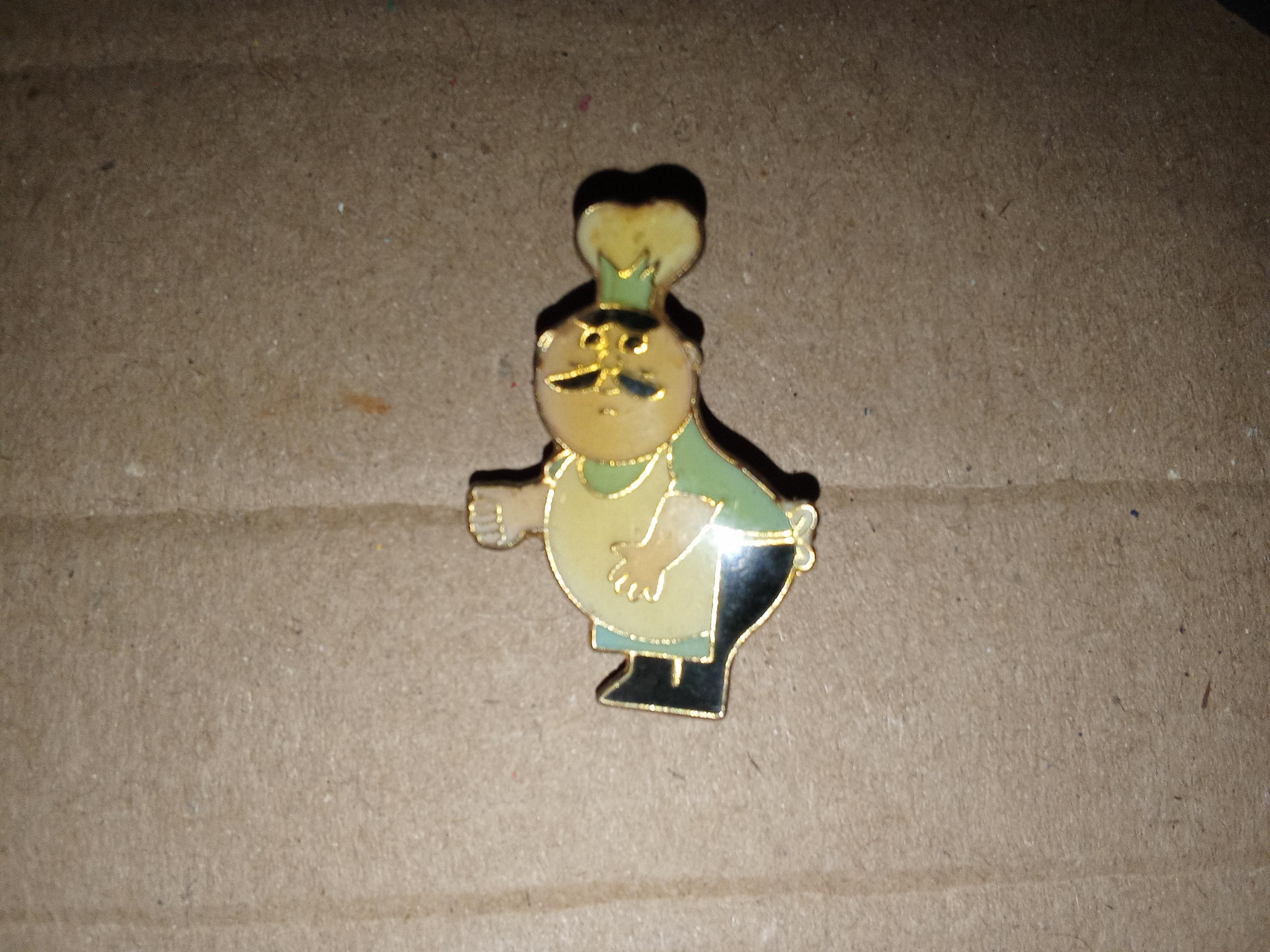 troc de troc pin's avec attache image 0