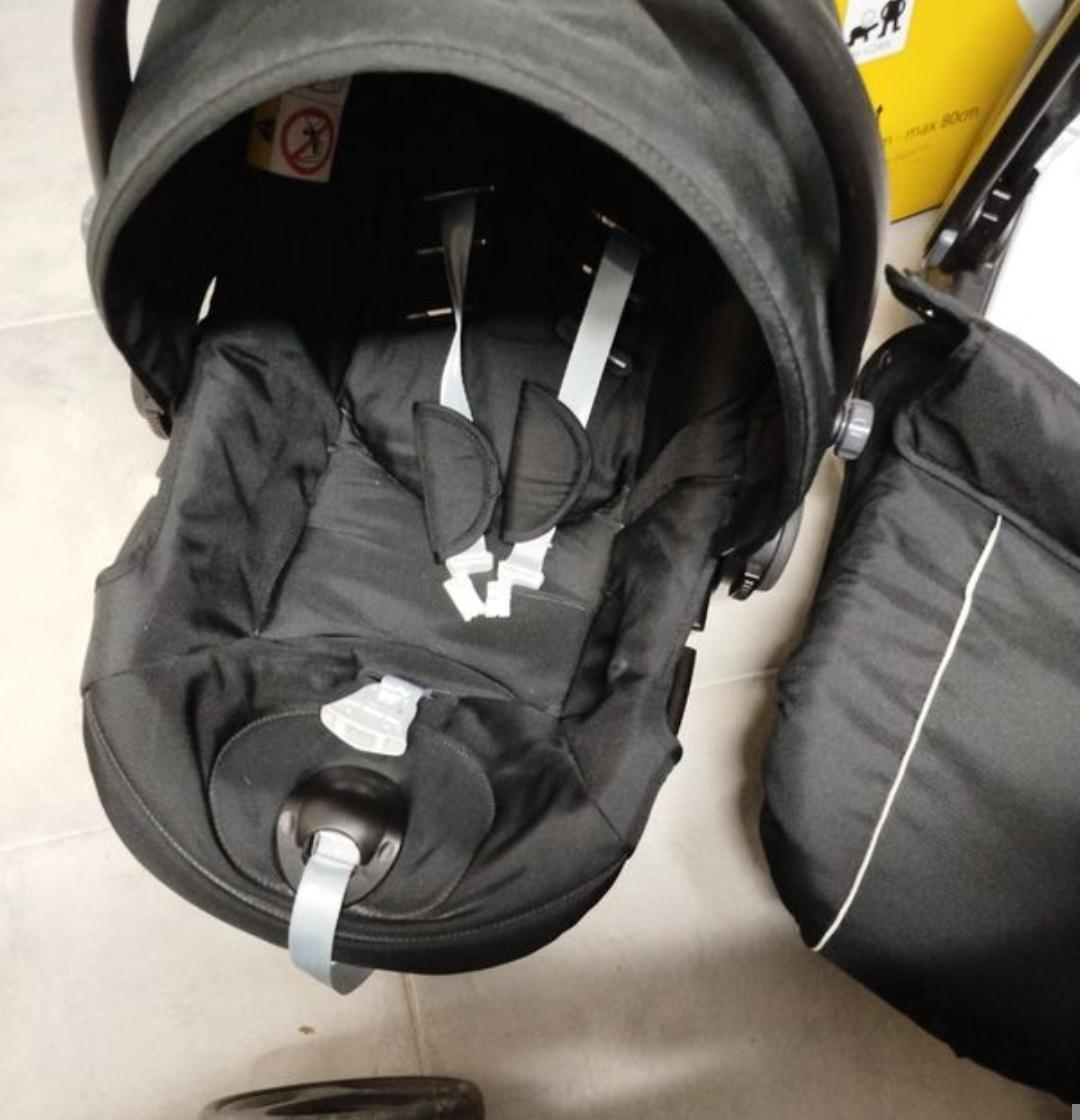troc de troc poussette chicco complète image 1