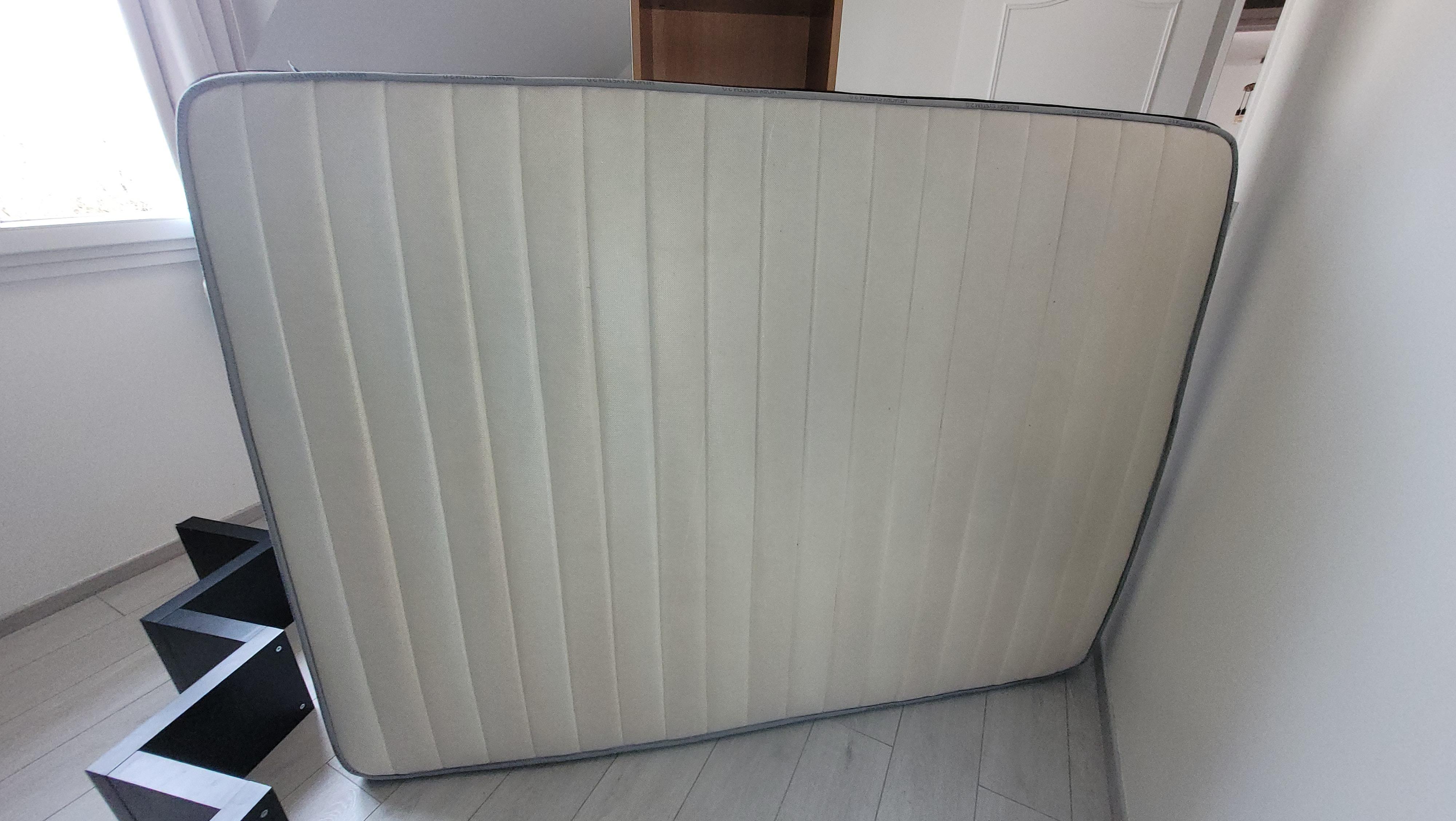 troc de troc matelas 140cm sur 190 image 1