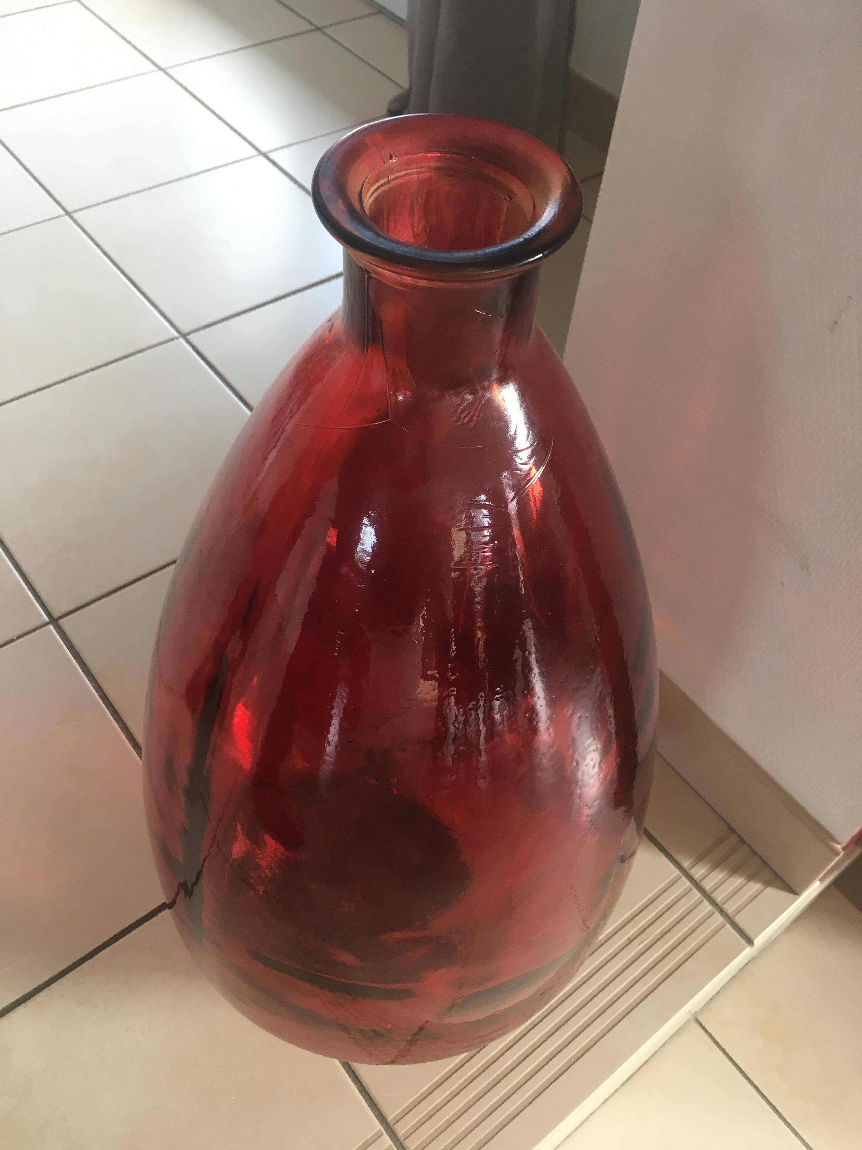 troc de troc vase en verre rouge image 0