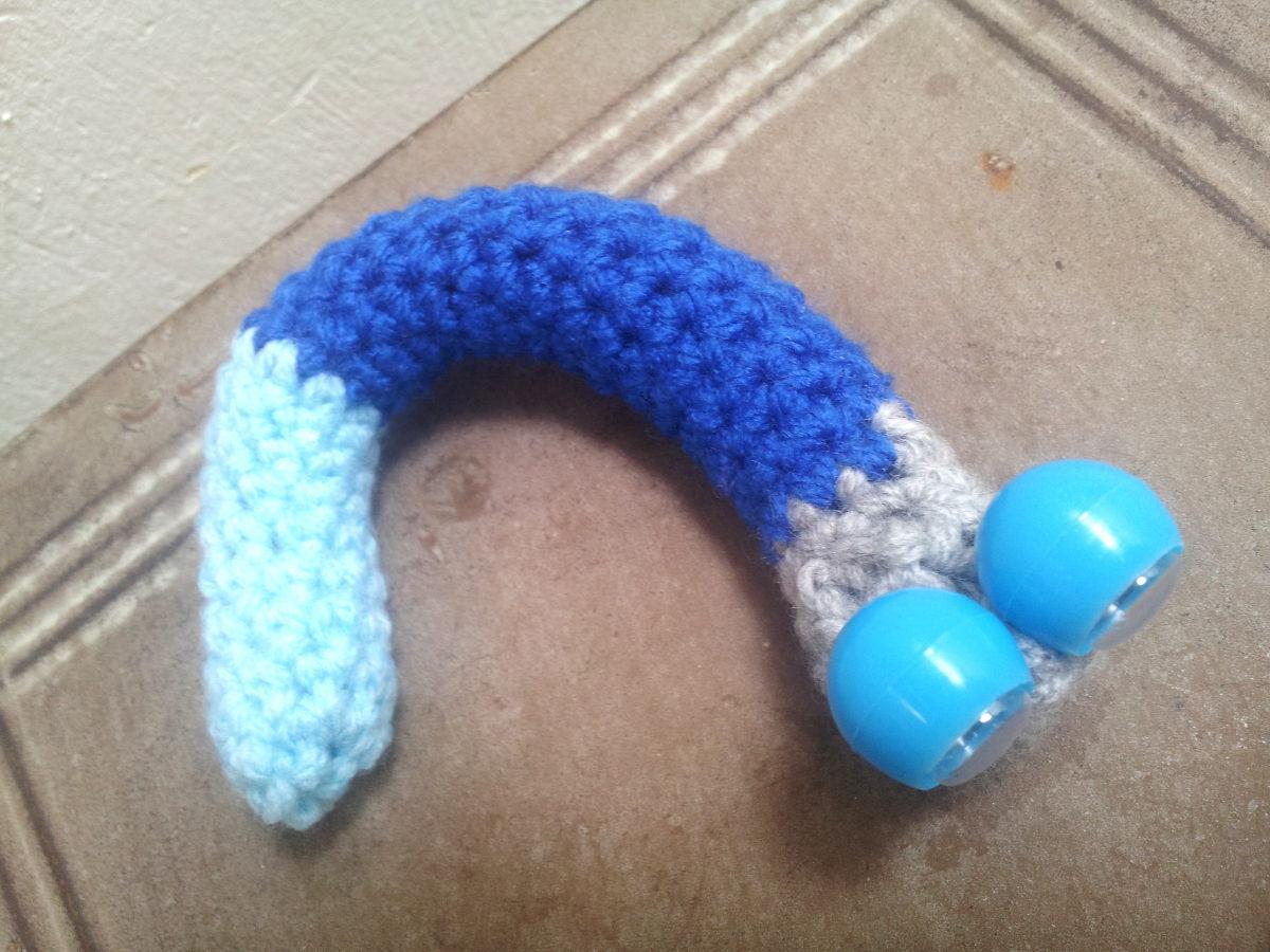 troc de troc petit ver au crochet fait main image 2