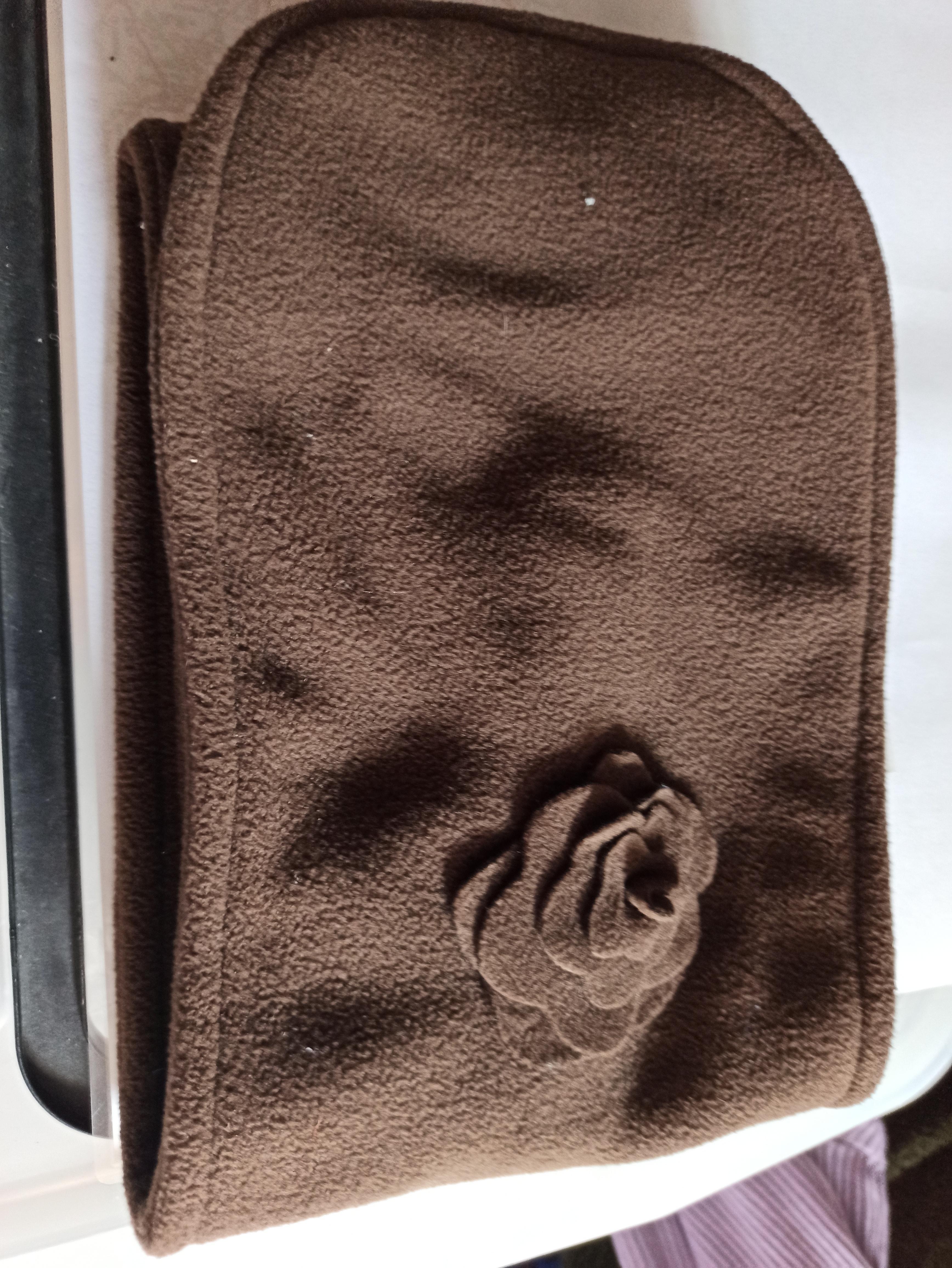 troc de troc Écharpe marron chaude courtedesign image 0