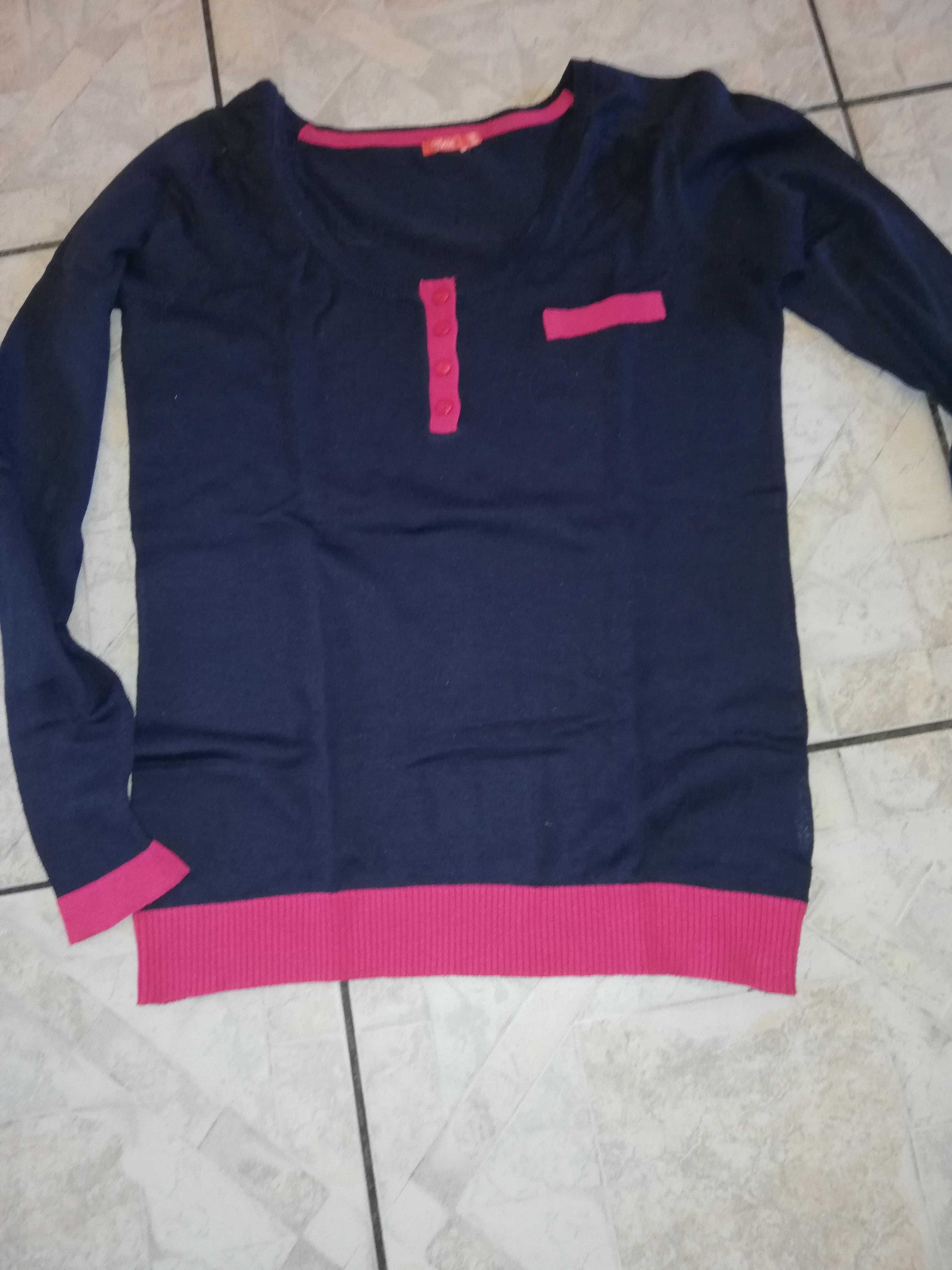 troc de troc pull bleu fantaisie rose 42/44 tissaia  correct image 0