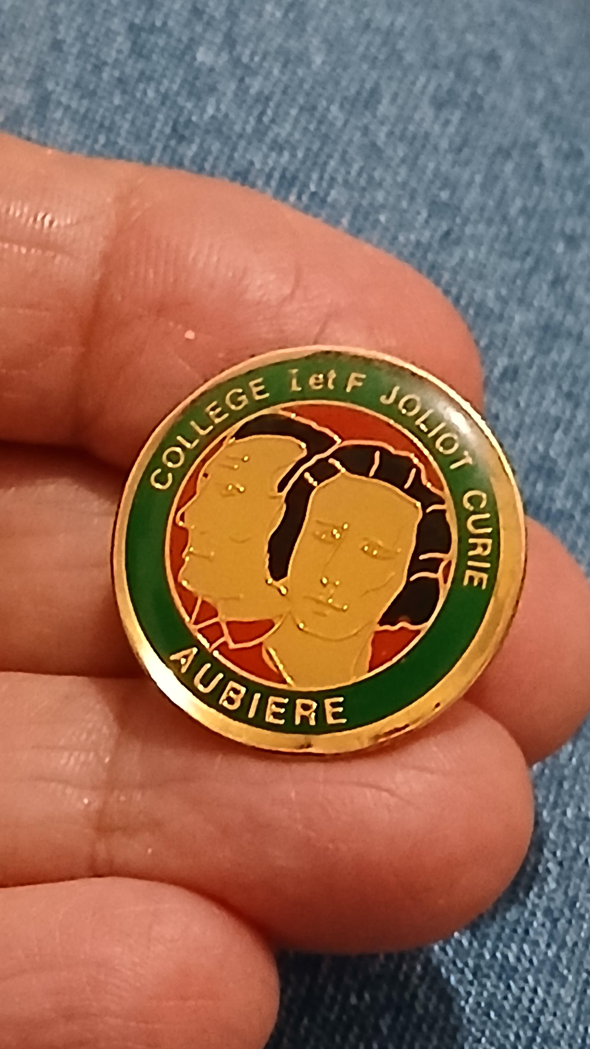 troc de troc un pins image 0