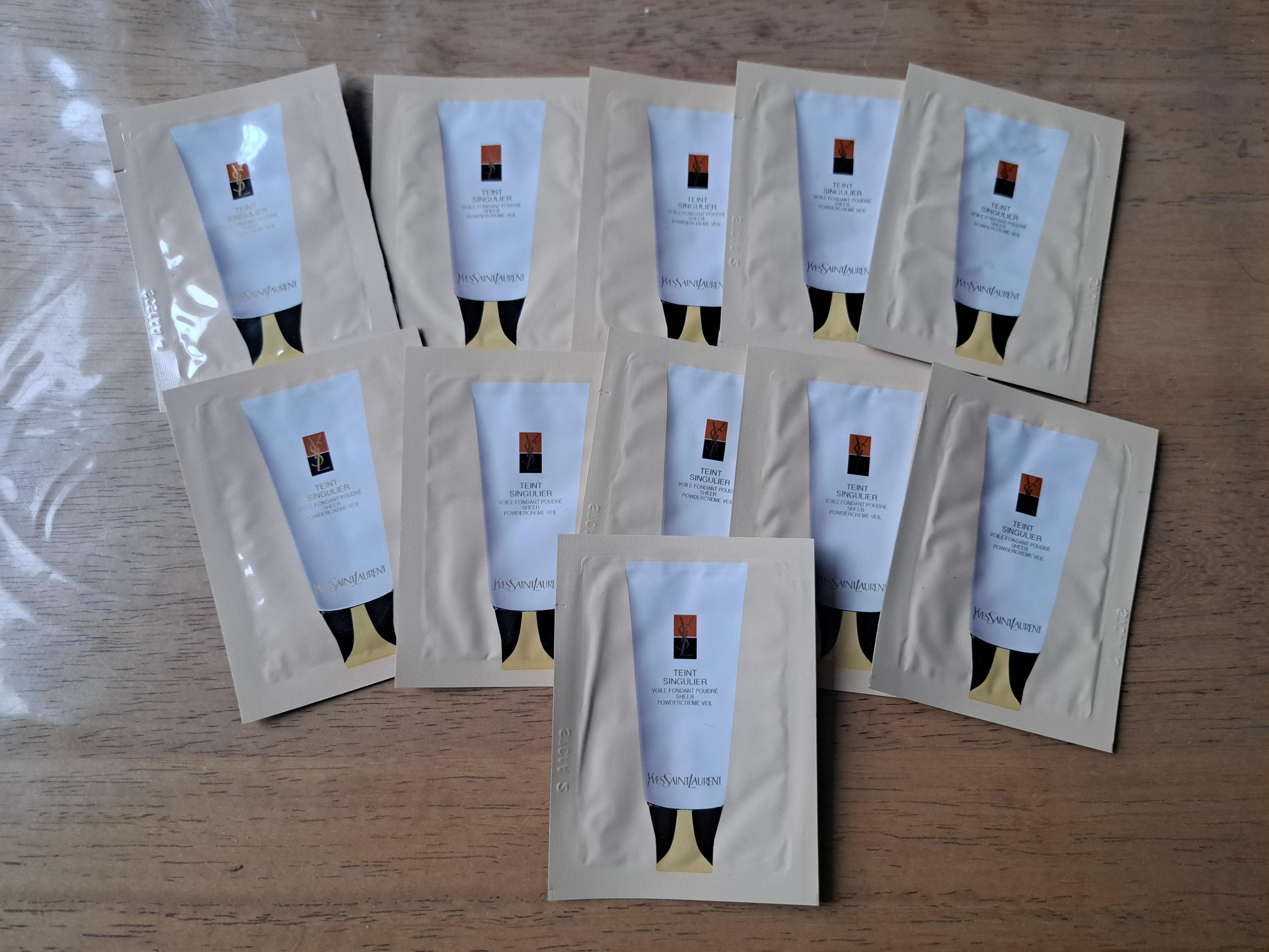 troc de troc reserve lot de 11 échantillons de fond de teint yves st laurent image 0