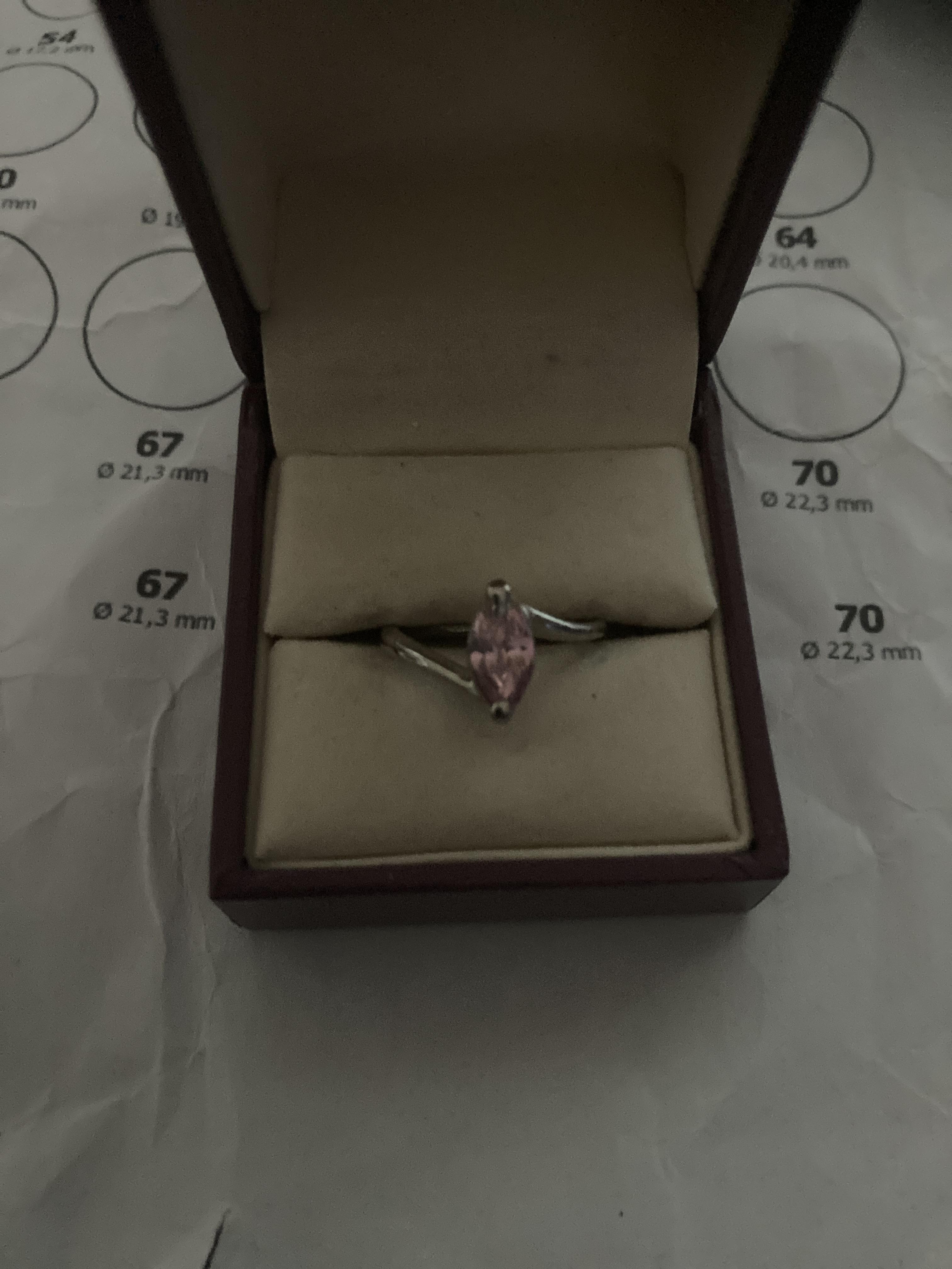 troc de troc bague couleur argentée fausse pierre rose image 0