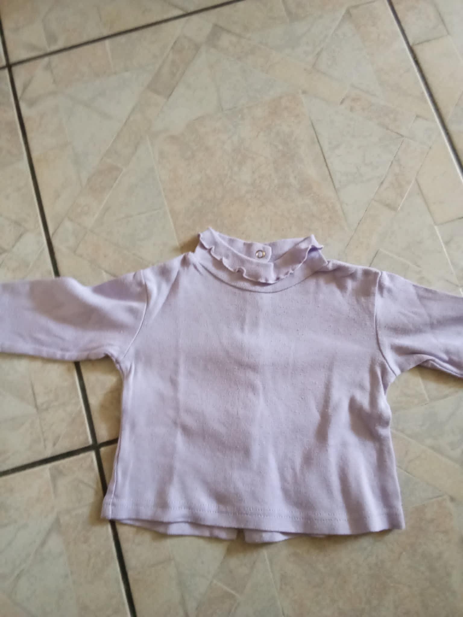 troc de troc joli haut mauve attaché derriere marque baby 6 mois image 0