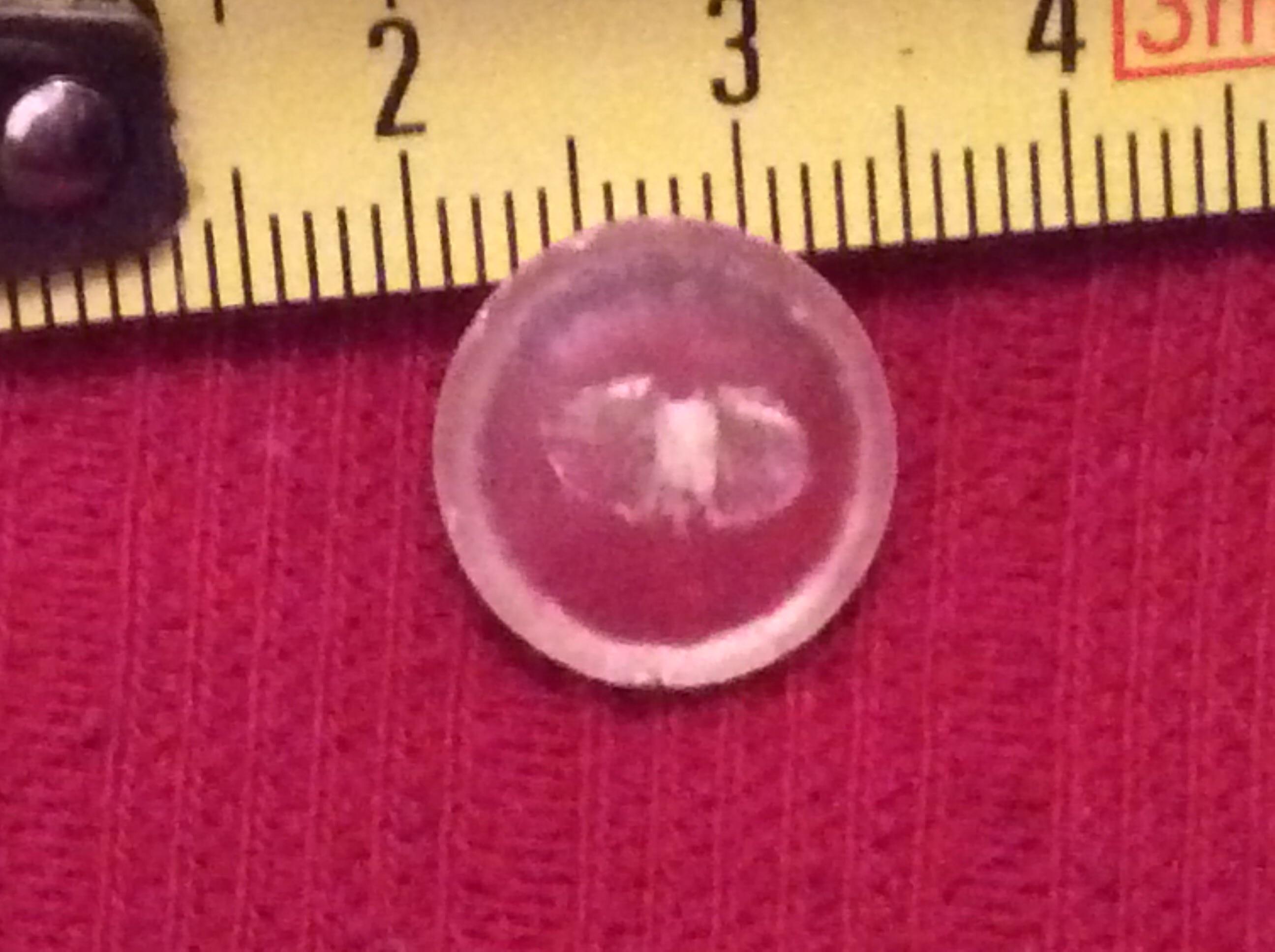 troc de troc vieux bouton plastique 1,5cm de la travailleuse de ma grand-mère image 1