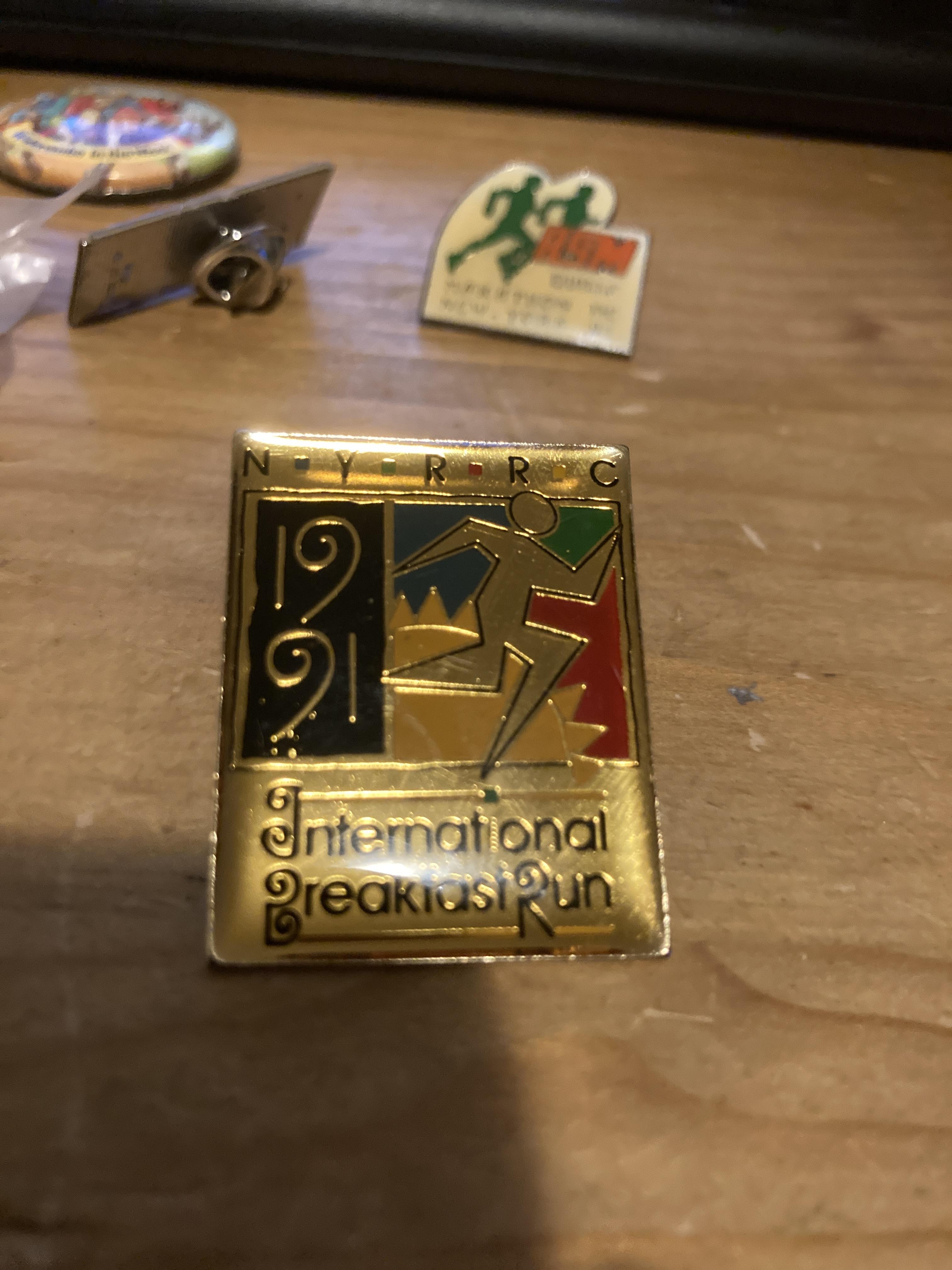 troc de troc pins 1991 international breakfast run image 0