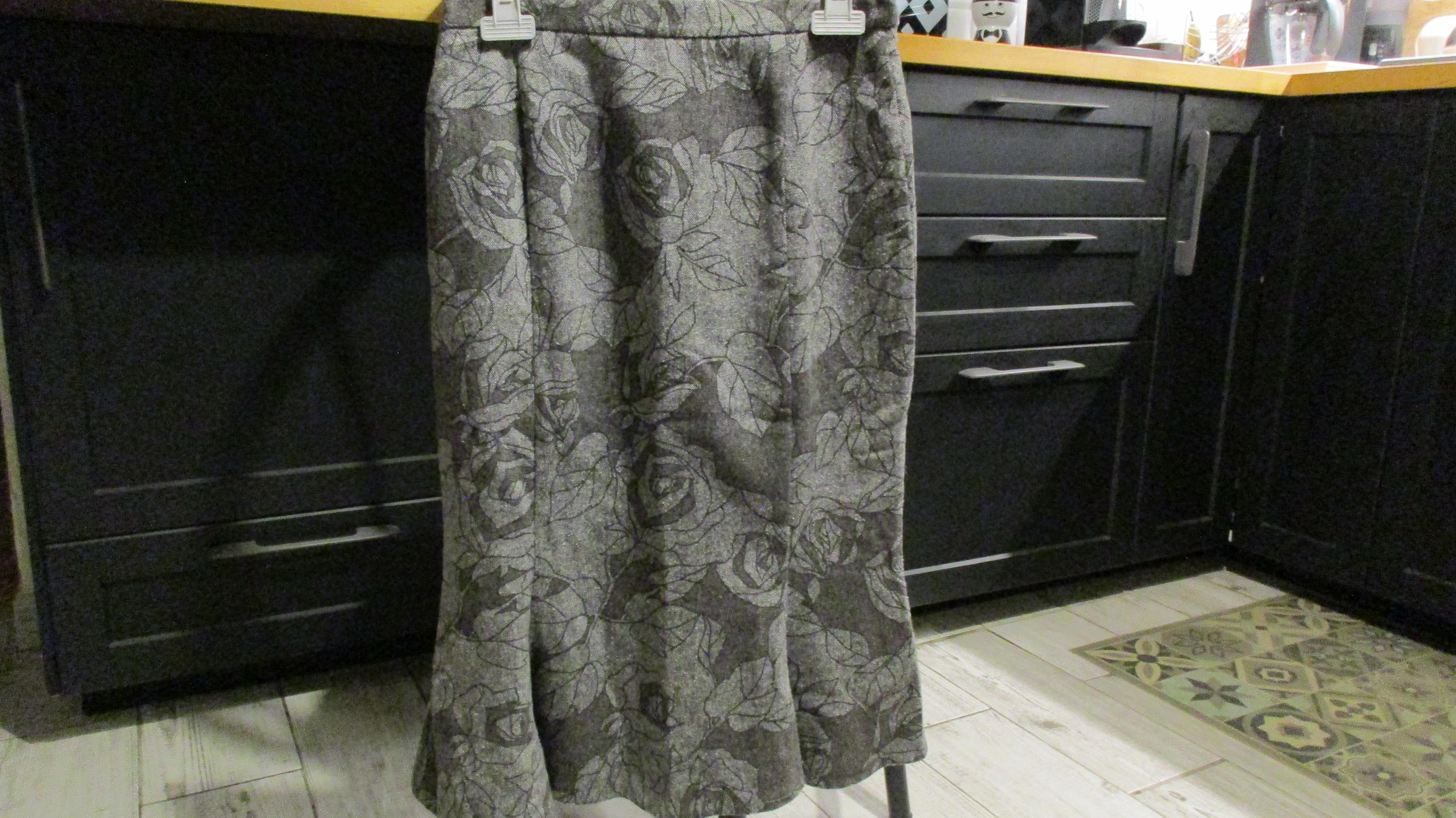 troc de troc jolie jupe ttb état t38 image 0